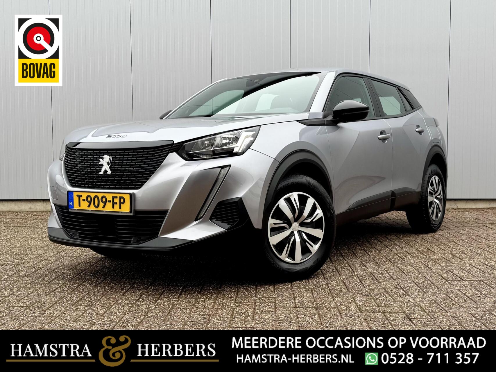 Peugeot 2008 1.2 PureTech Active Pack grijs 2023 - voorkant