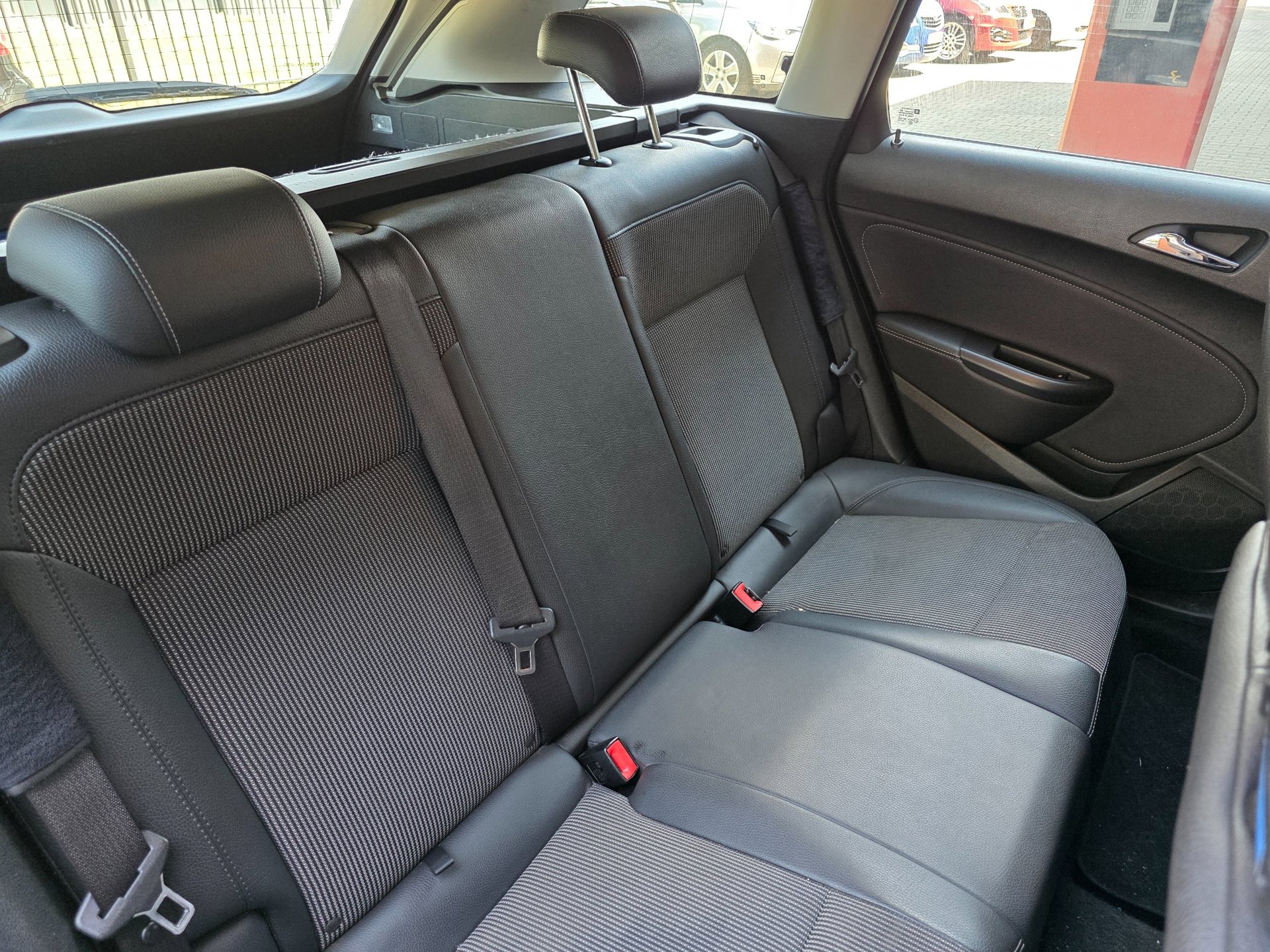 Foto van Opel Astra Sports Tourer