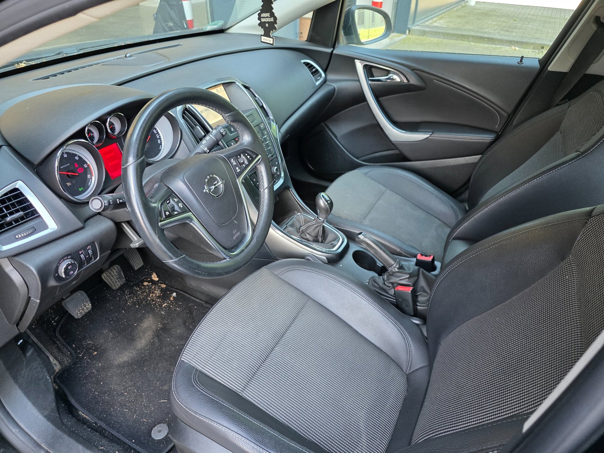 Foto van Opel Astra Sports Tourer