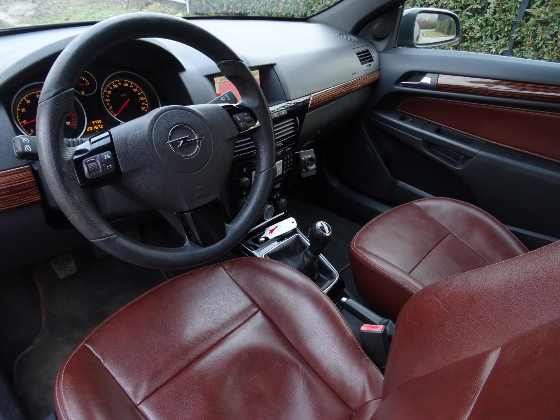 Foto van Opel Astra Twin Top