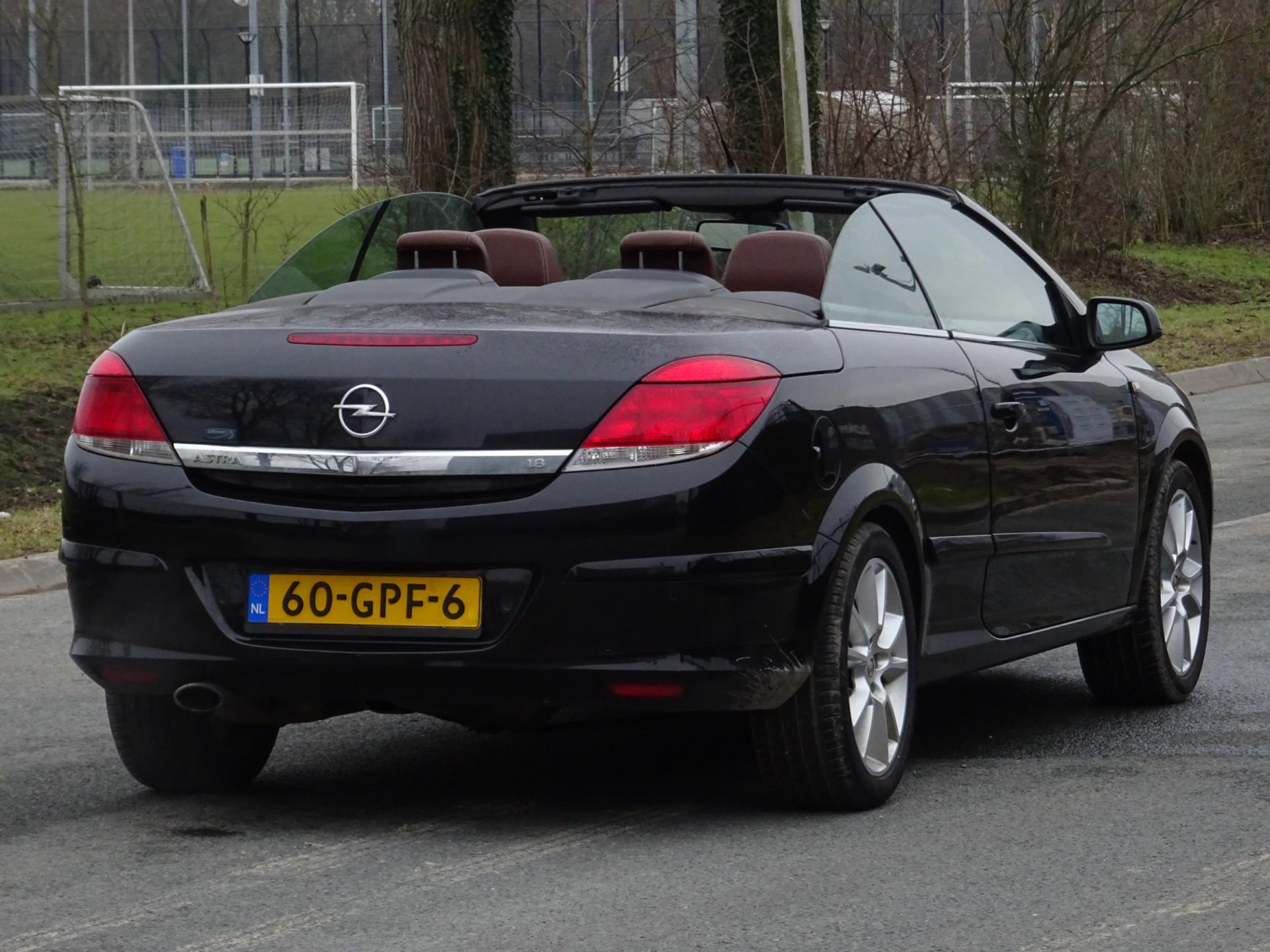 Foto van Opel Astra Twin Top