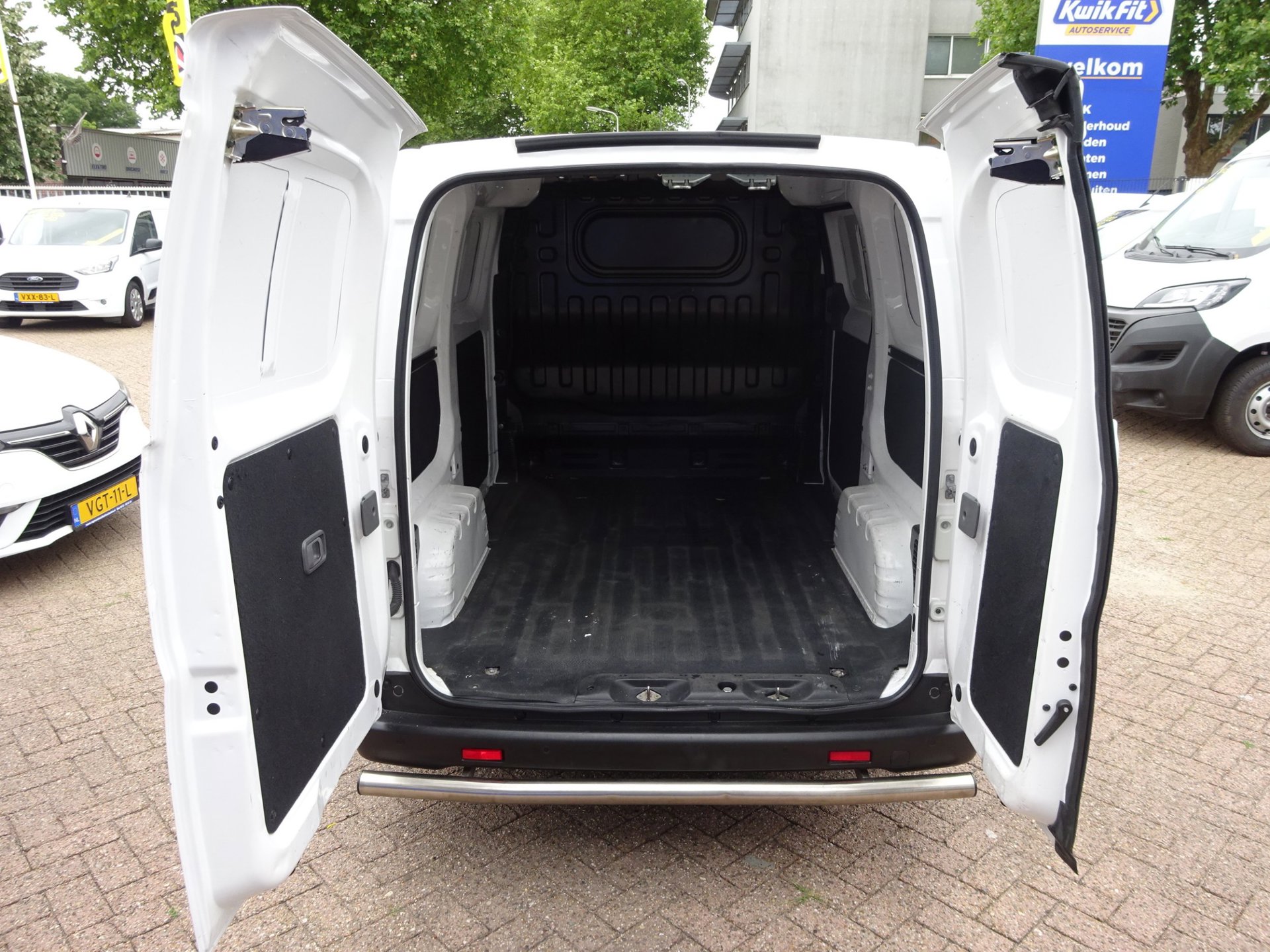 Foto van Nissan Nissan E-nv200
