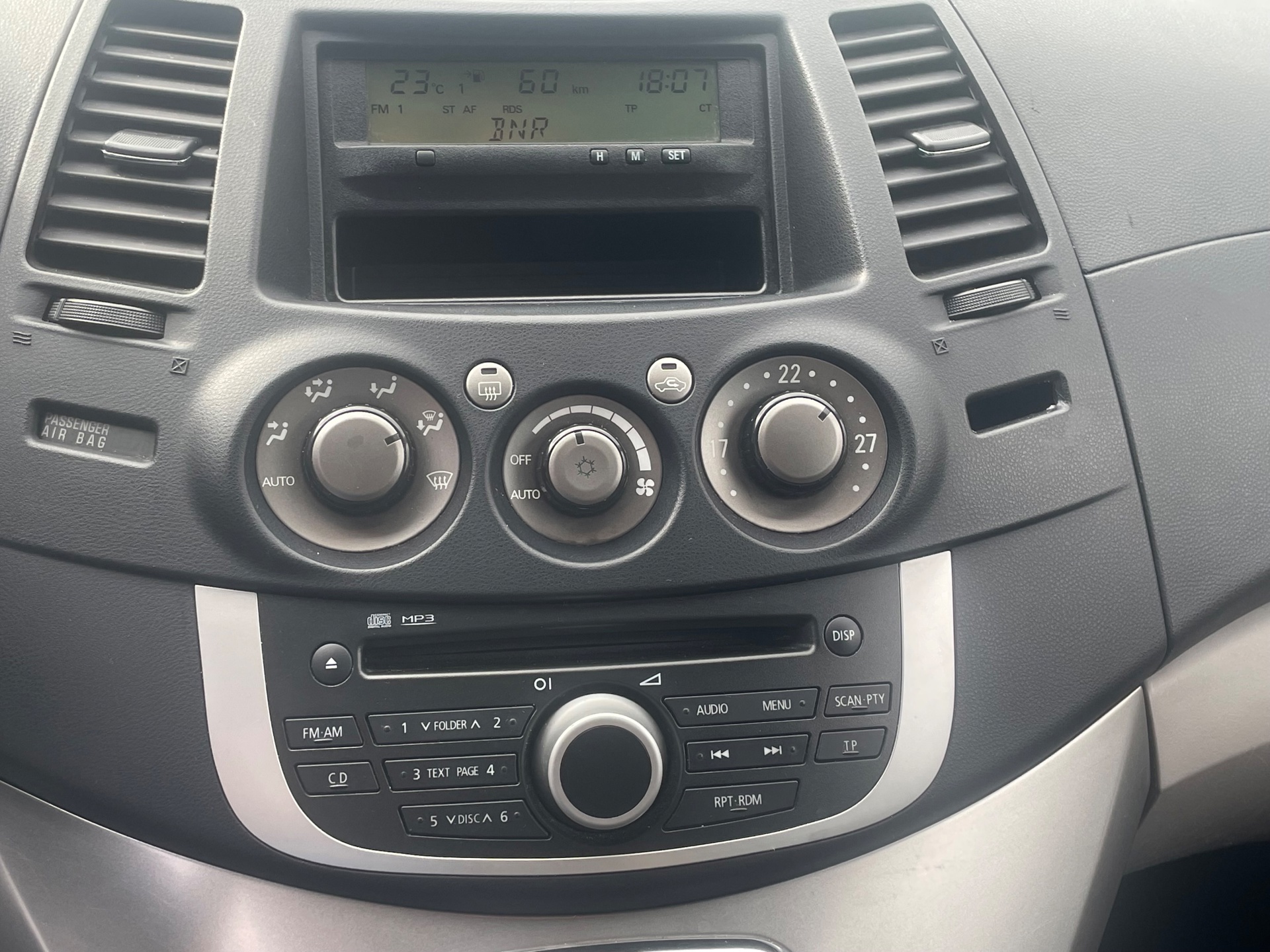 Foto van Mitsubishi Mitsubishi Grandis