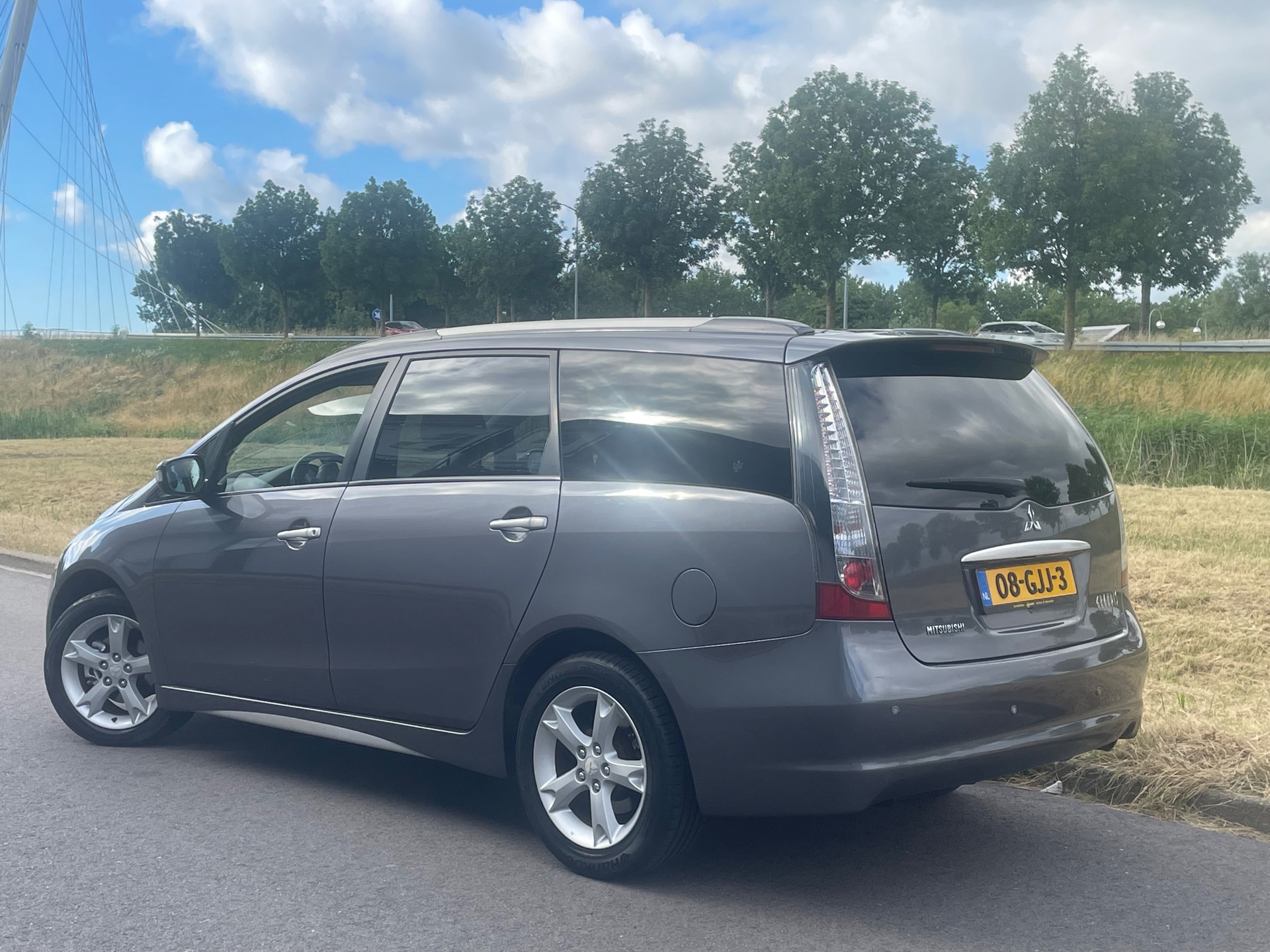 Foto van Mitsubishi Mitsubishi Grandis