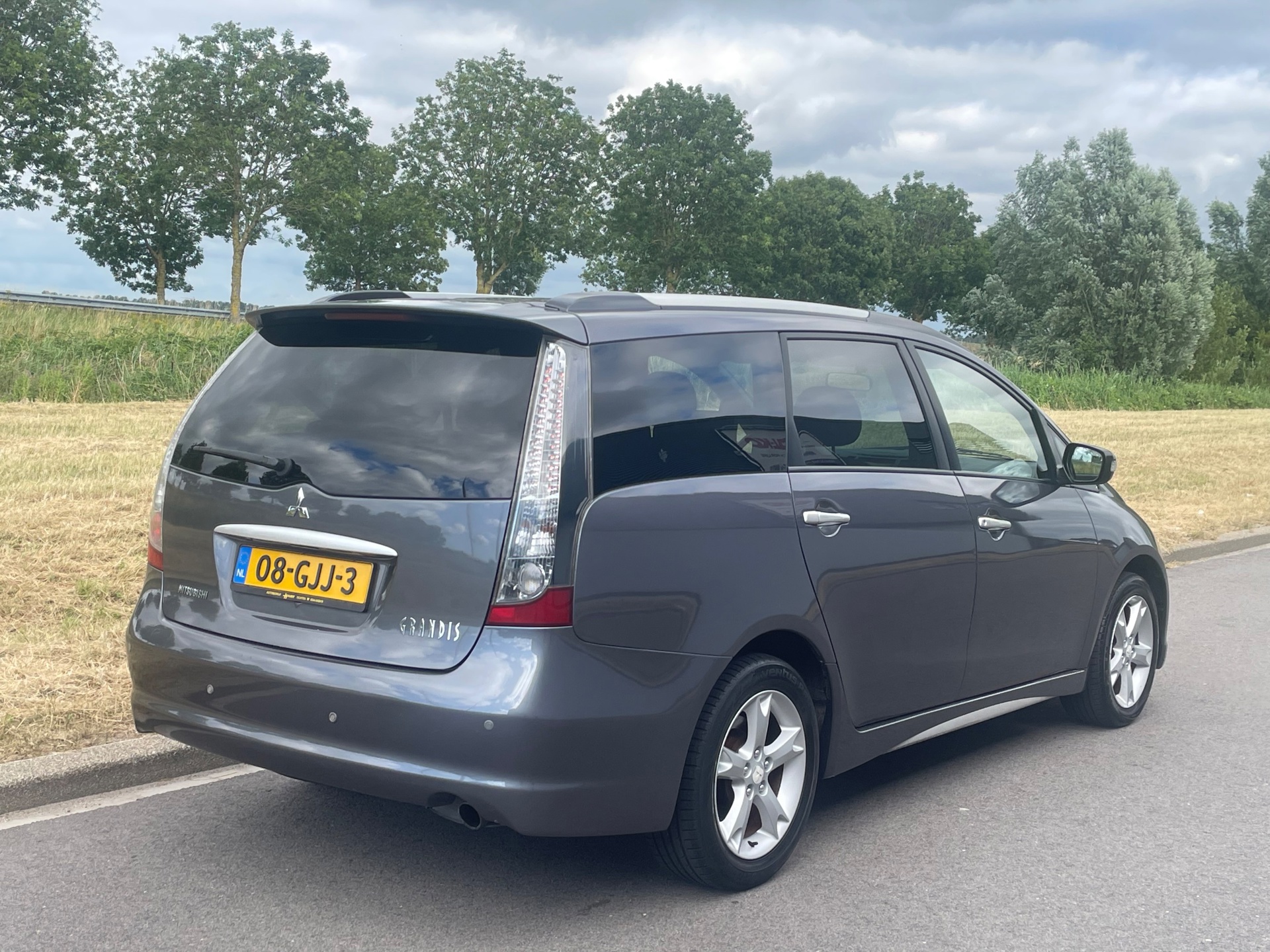 Foto van Mitsubishi Mitsubishi Grandis
