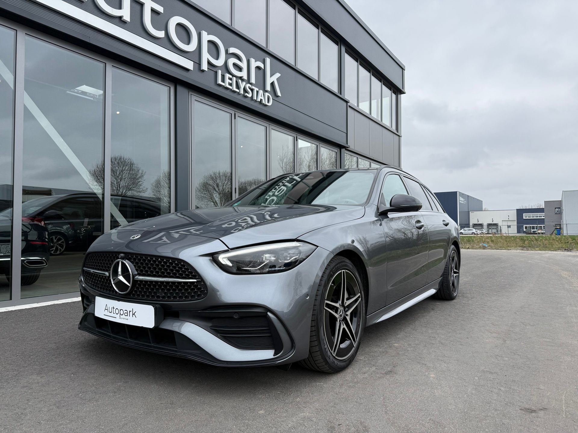 Foto van Mercedes-Benz C 200
