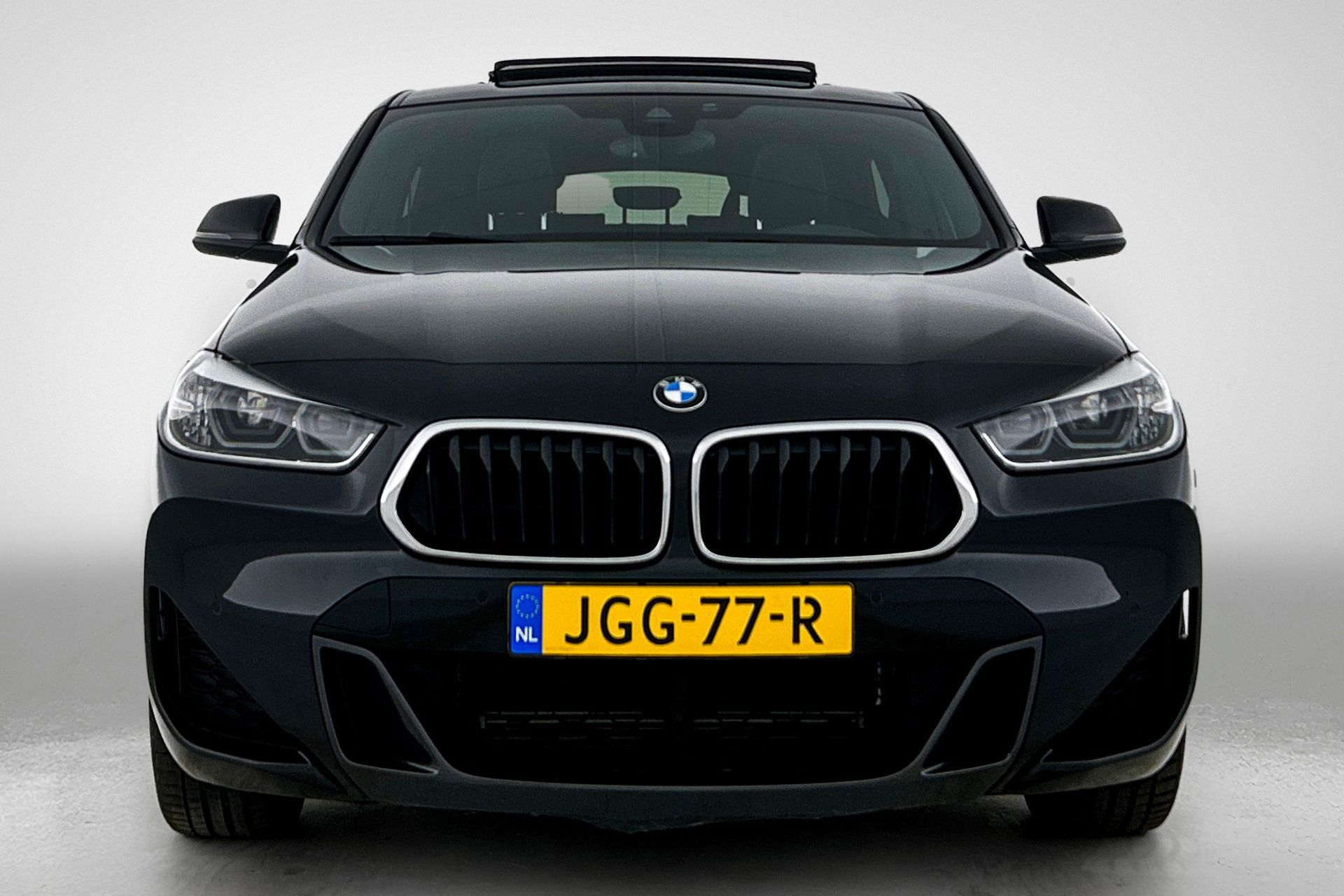 Foto van BMW X2 Xdrive25e