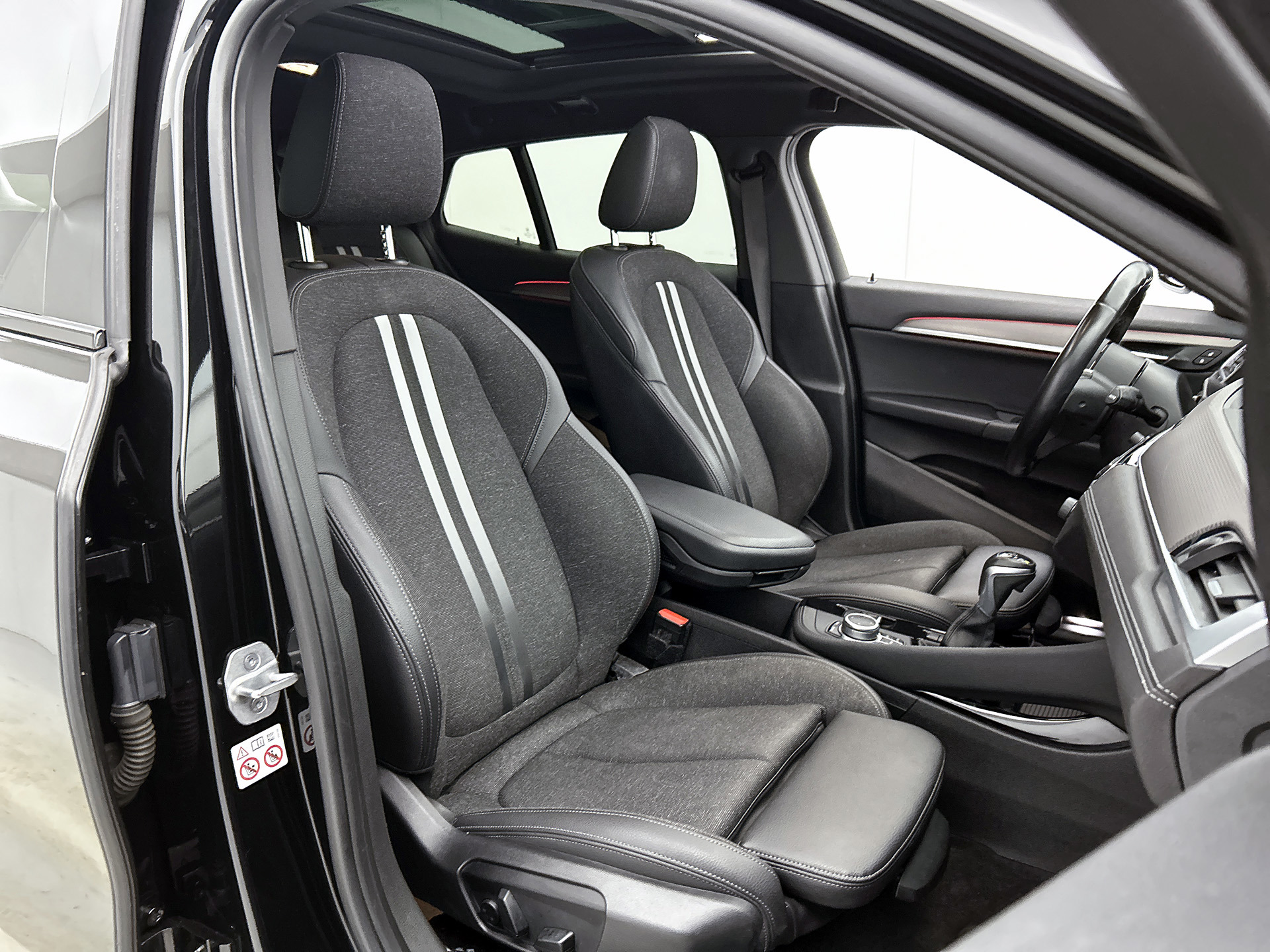 Foto van BMW X2 Xdrive25e