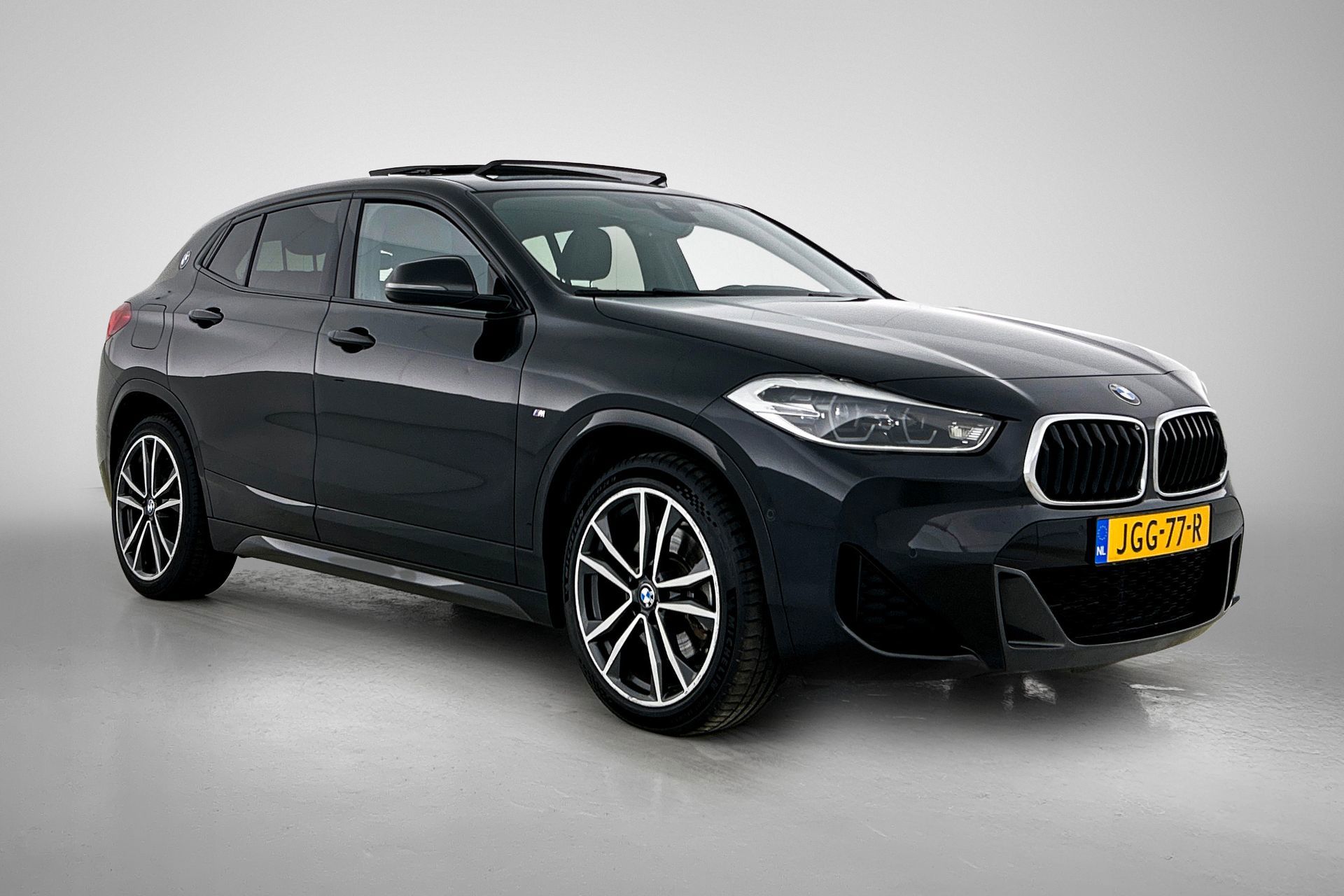 Foto van BMW X2 Xdrive25e