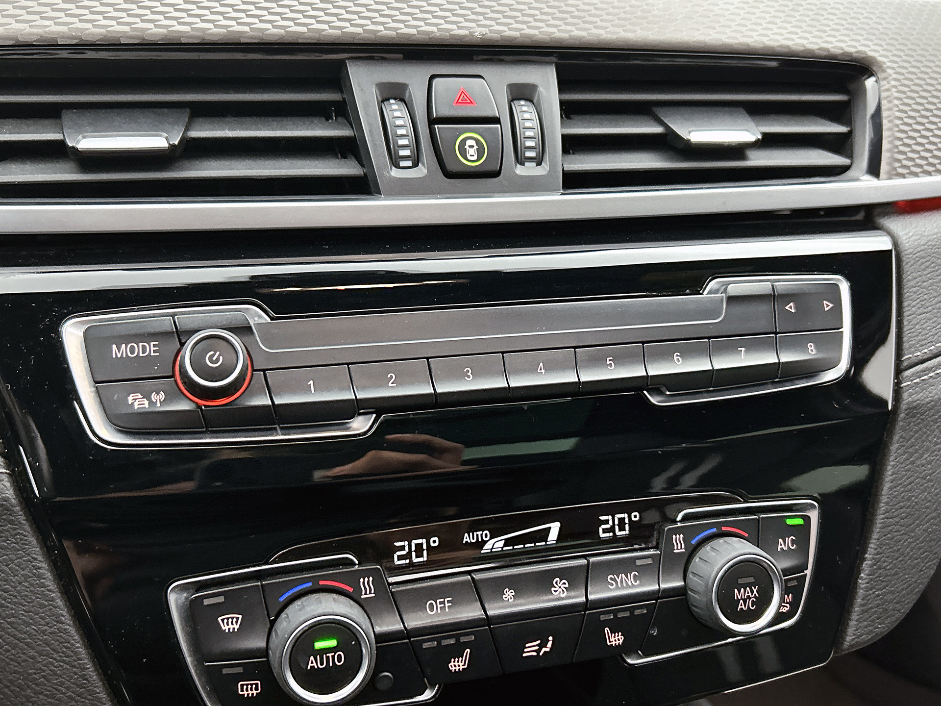 Foto van BMW X2 Xdrive25e