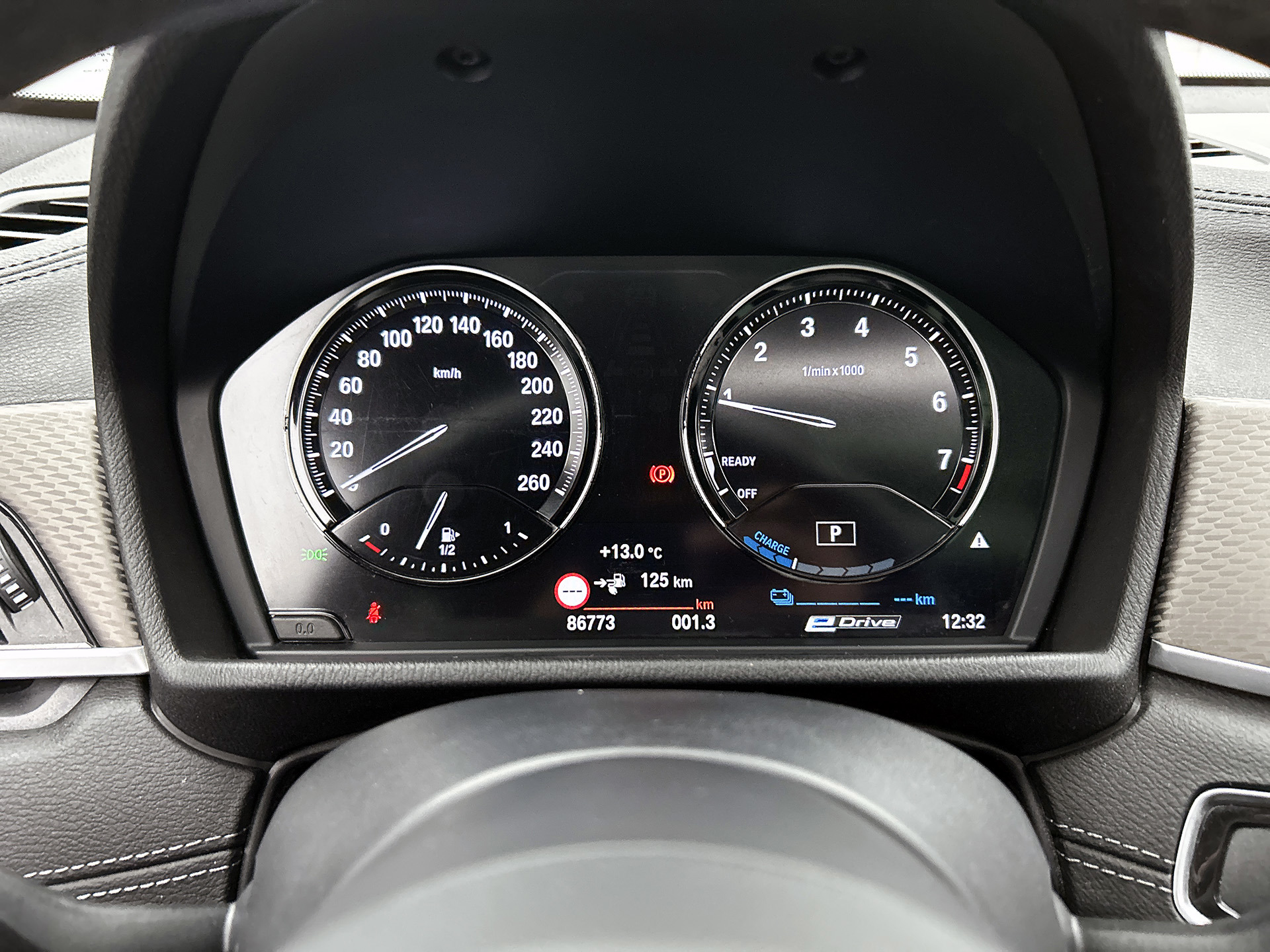 Foto van BMW X2 Xdrive25e