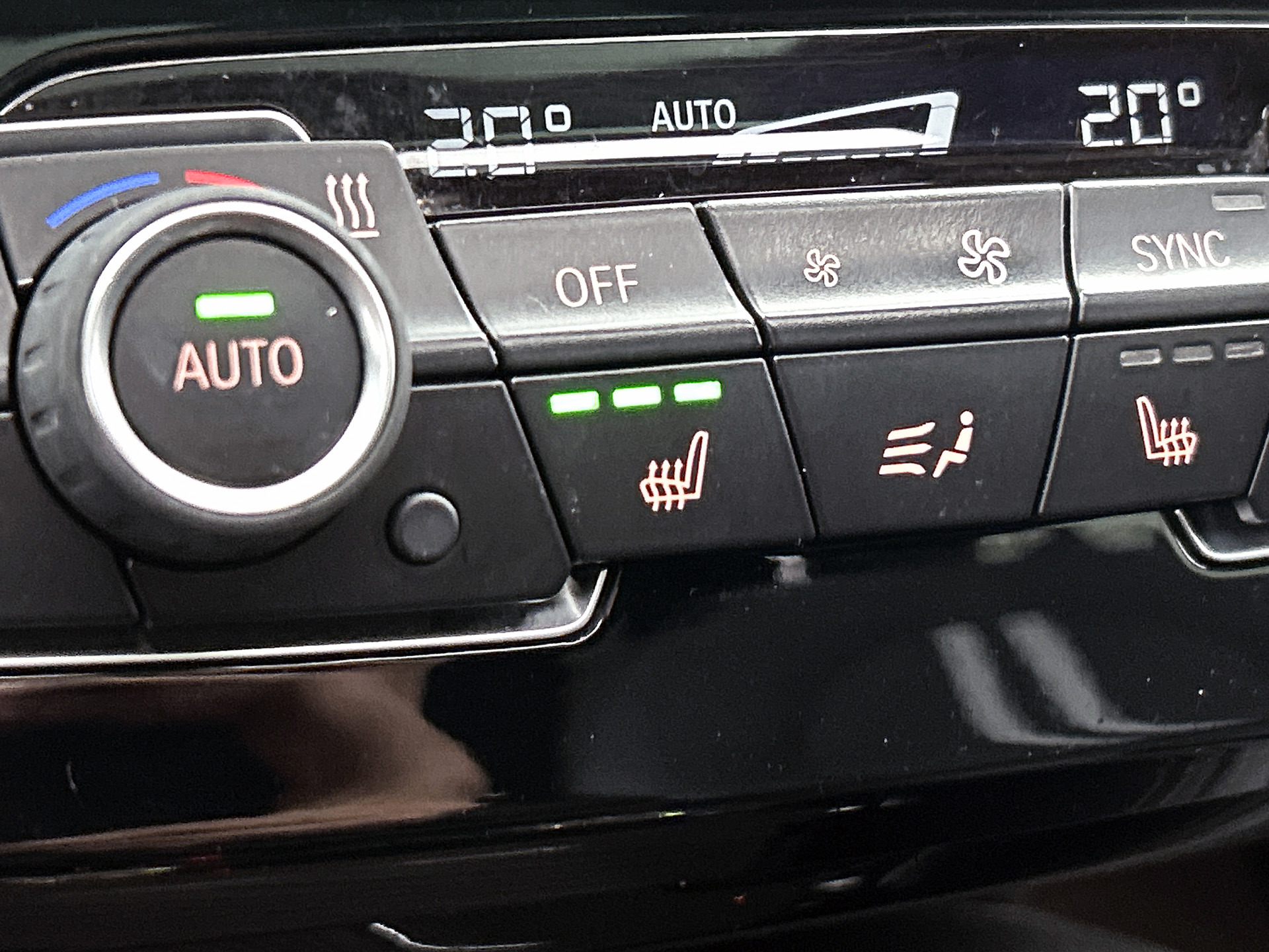 Foto van BMW X2 Xdrive25e