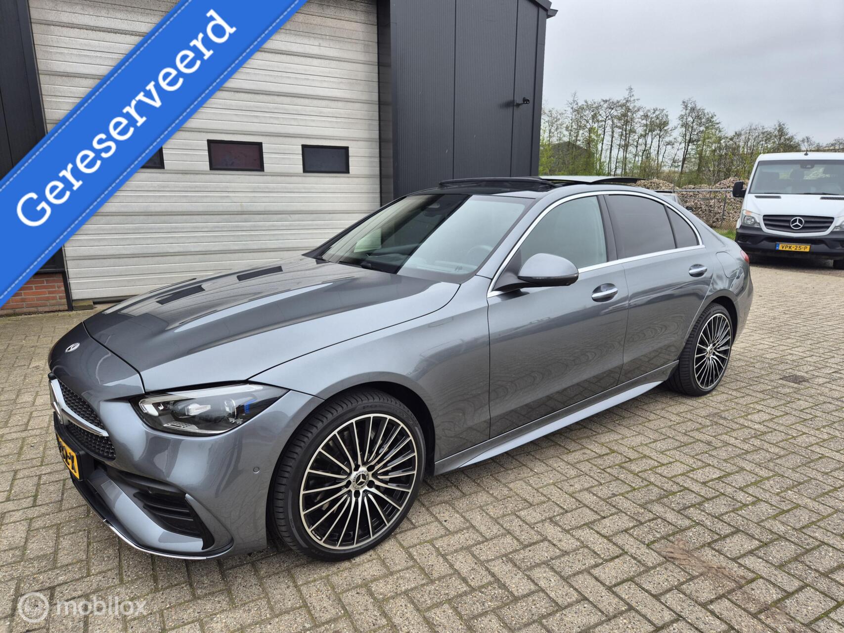 Mercedes-Benz C 300 De 300 de AMG Line Plus Pano Burmester Headup 2024 - voorkant