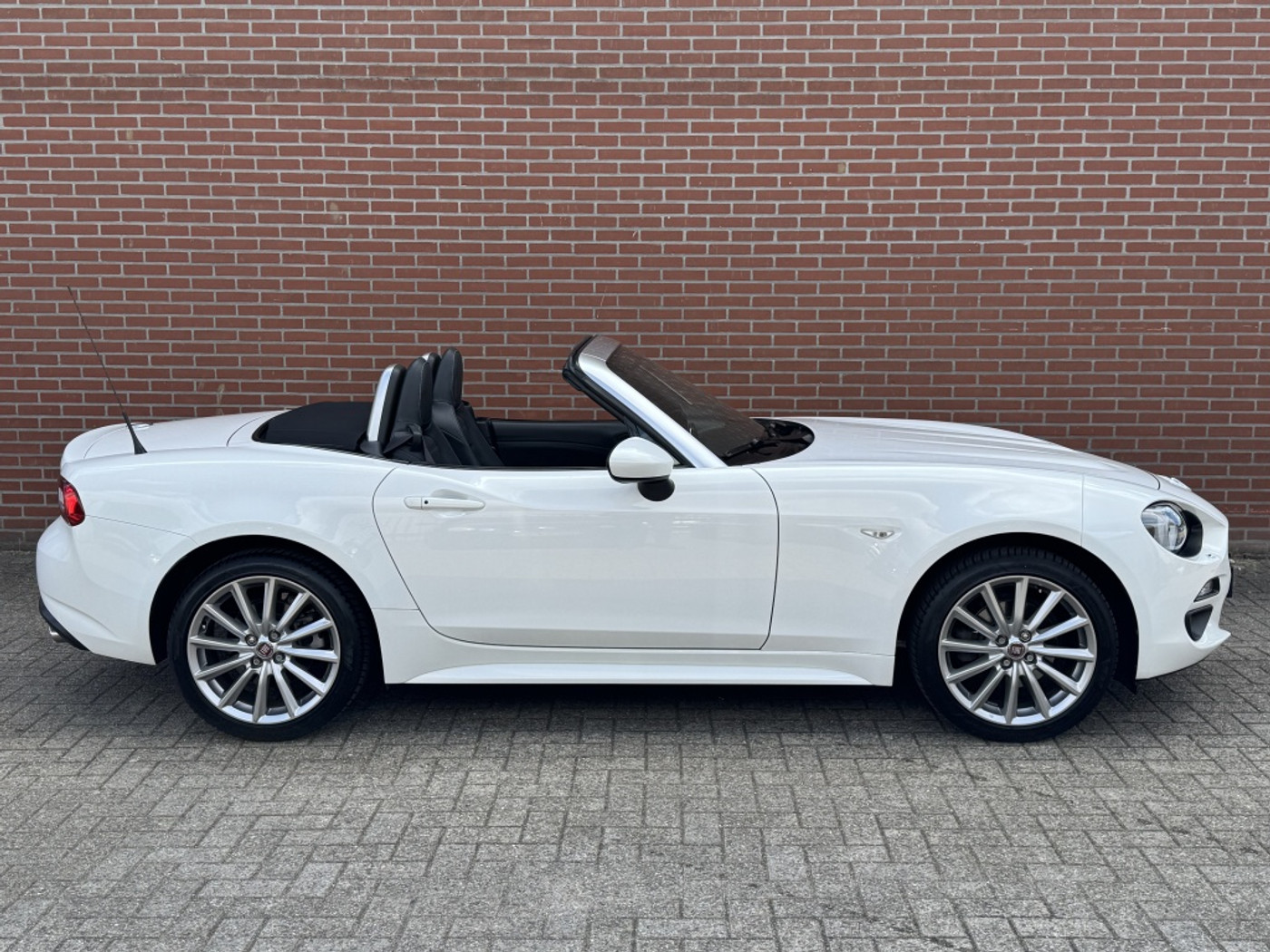 Foto van Fiat Fiat 124 Spider