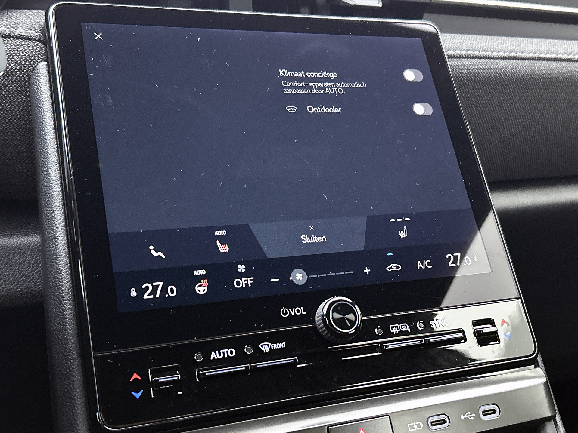 Foto van Lexus Lexus LBX