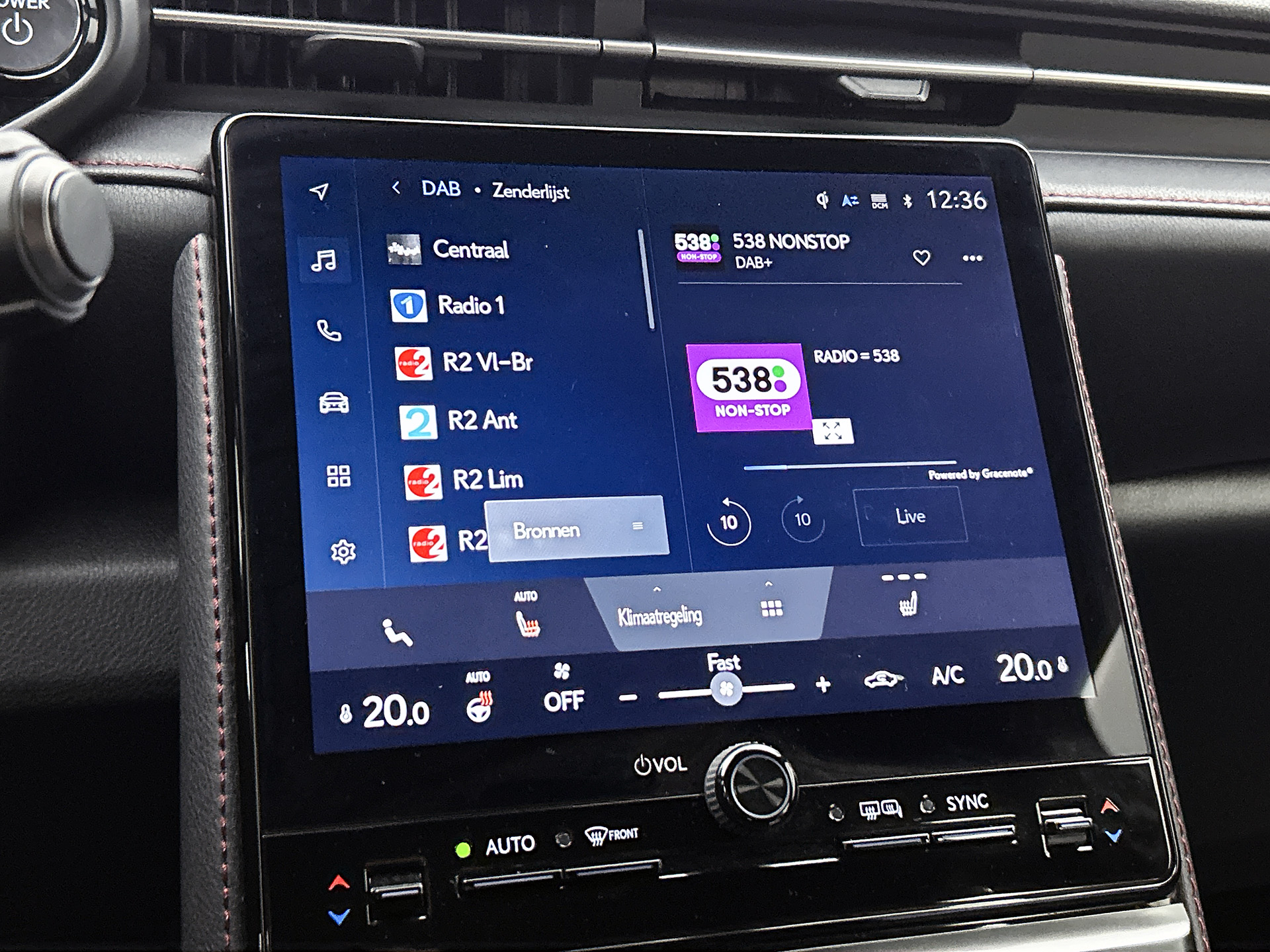 Foto van Lexus Lexus LBX