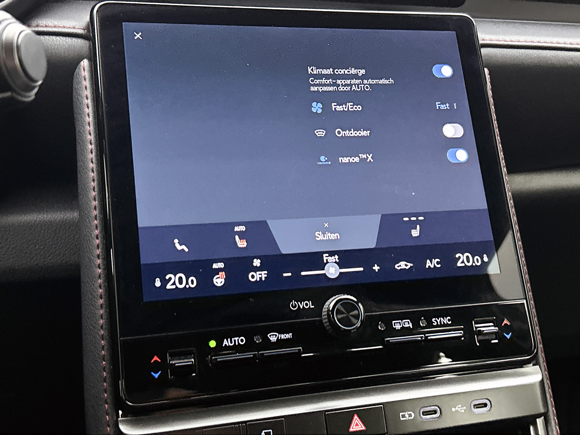 Foto van Lexus Lexus LBX
