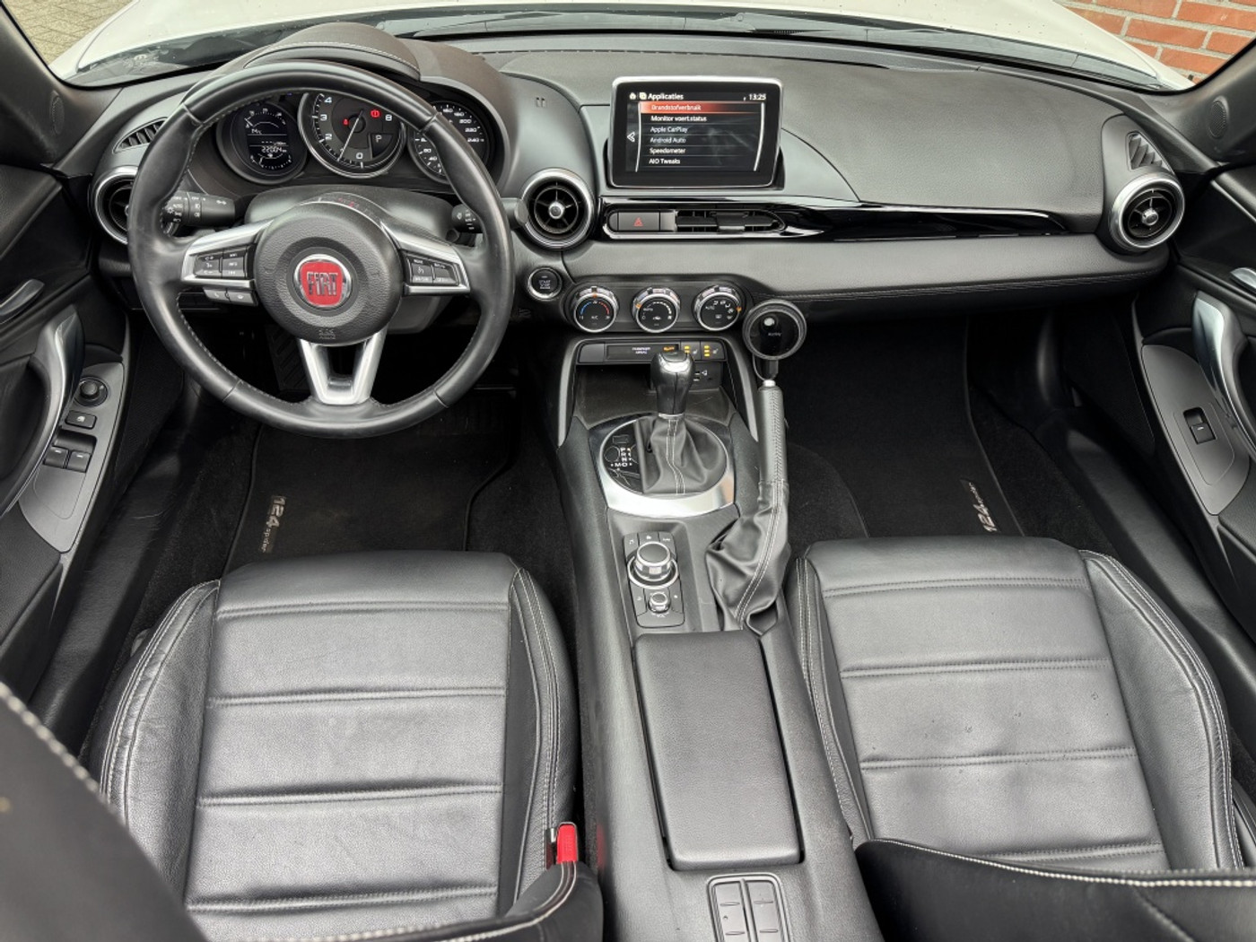 Foto van Fiat 124 Spider