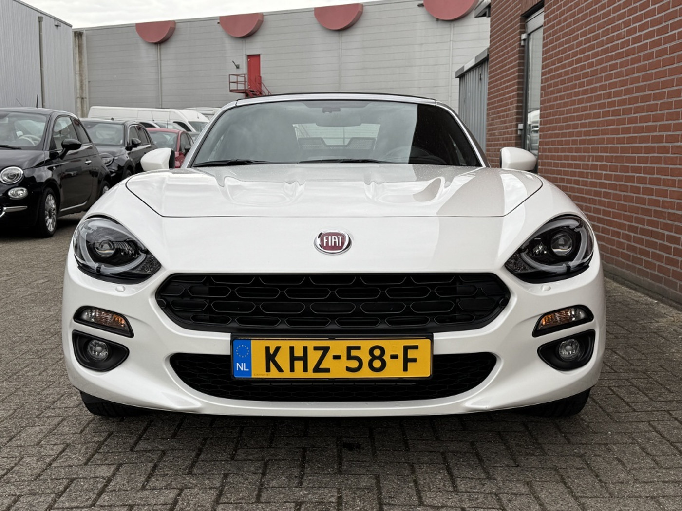 Foto van Fiat 124 Spider