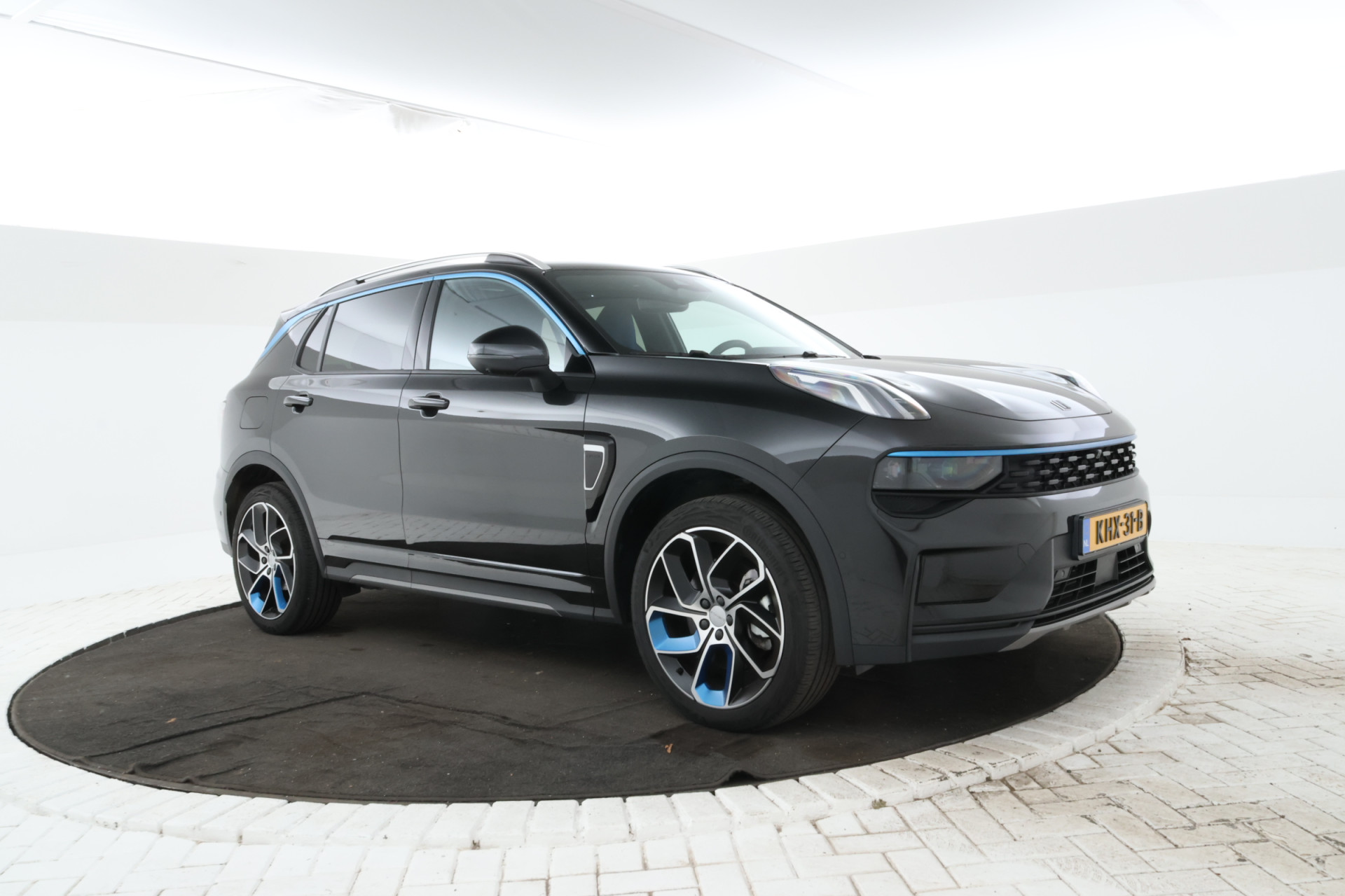 Foto van Lynk&co LYNK & Co 01