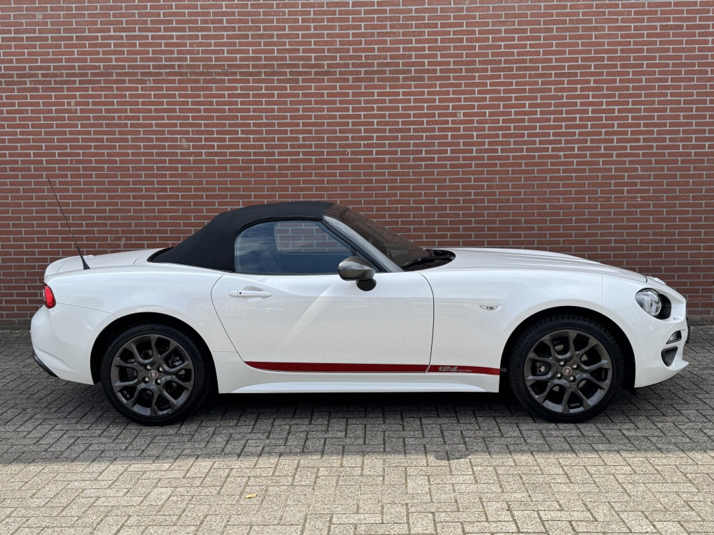 Foto van Fiat Fiat 124 Spider