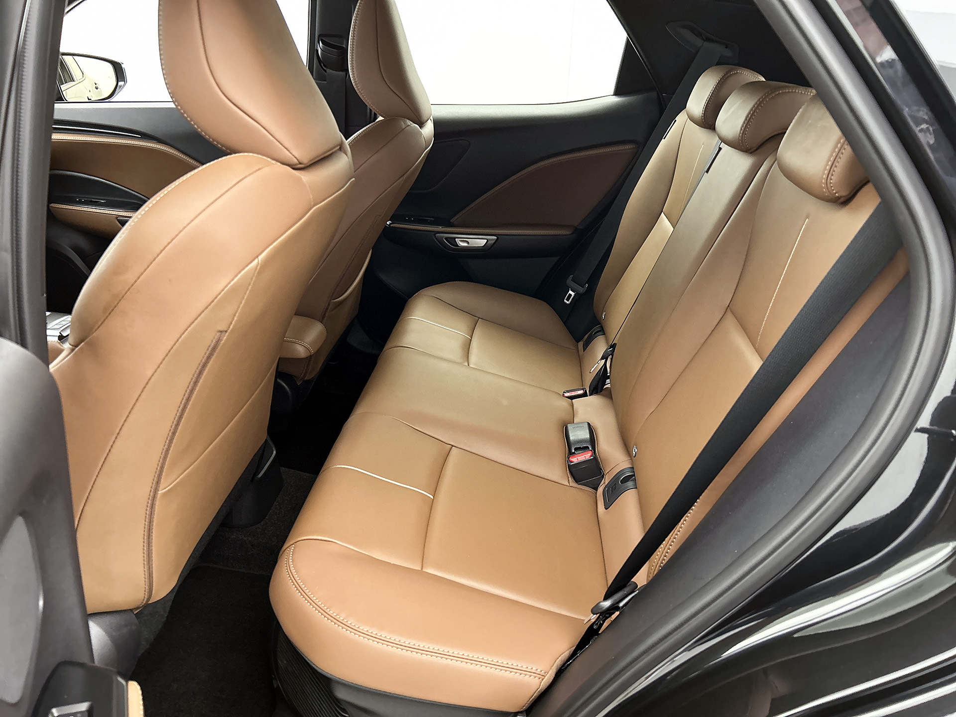 Foto van Lexus Lexus LBX