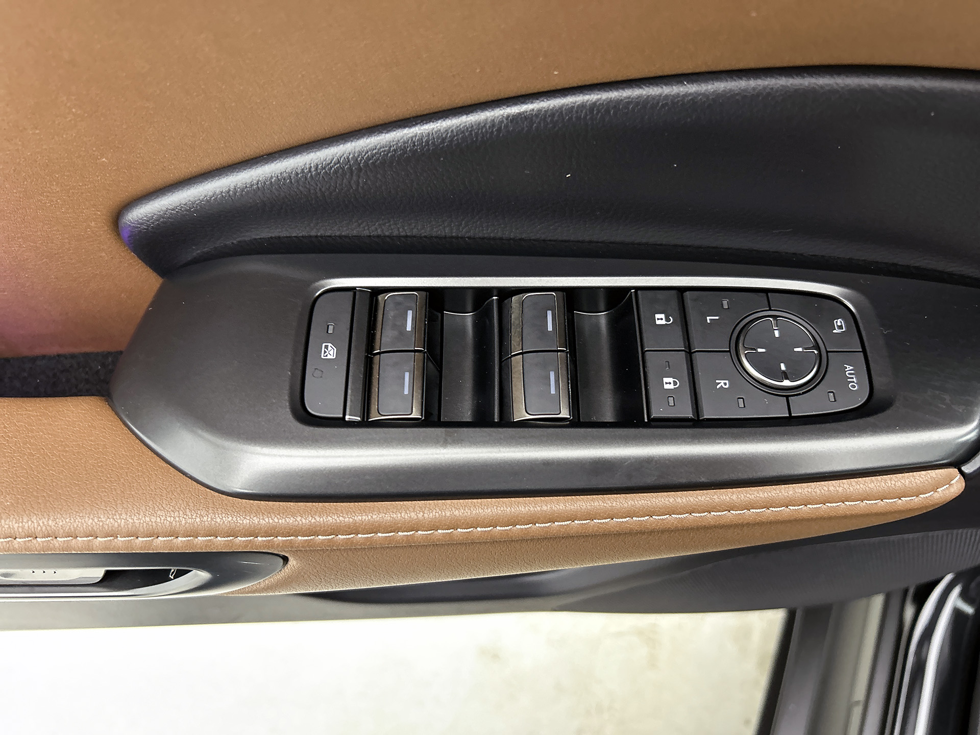 Foto van Lexus Lexus LBX