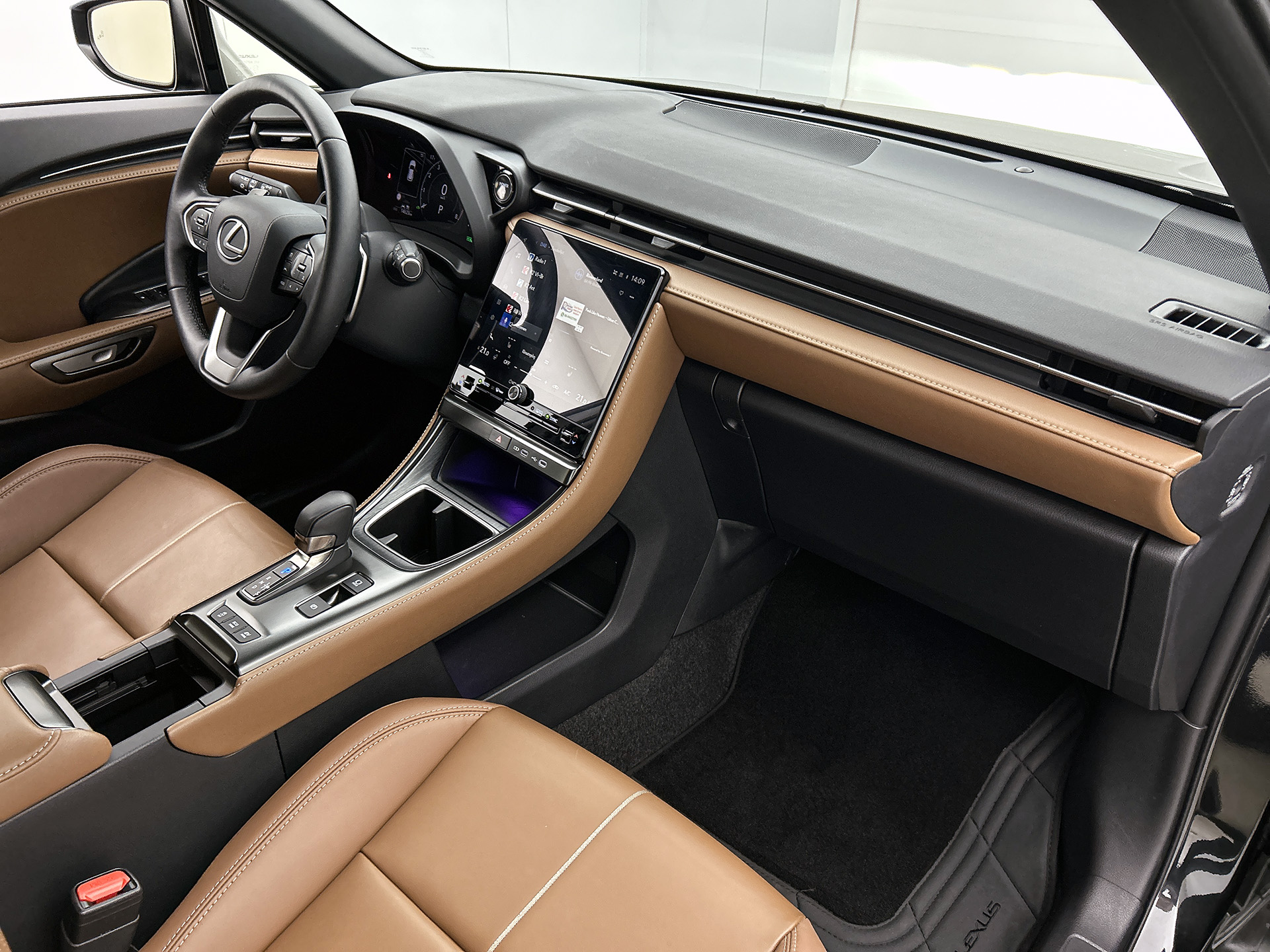 Foto van Lexus Lexus LBX