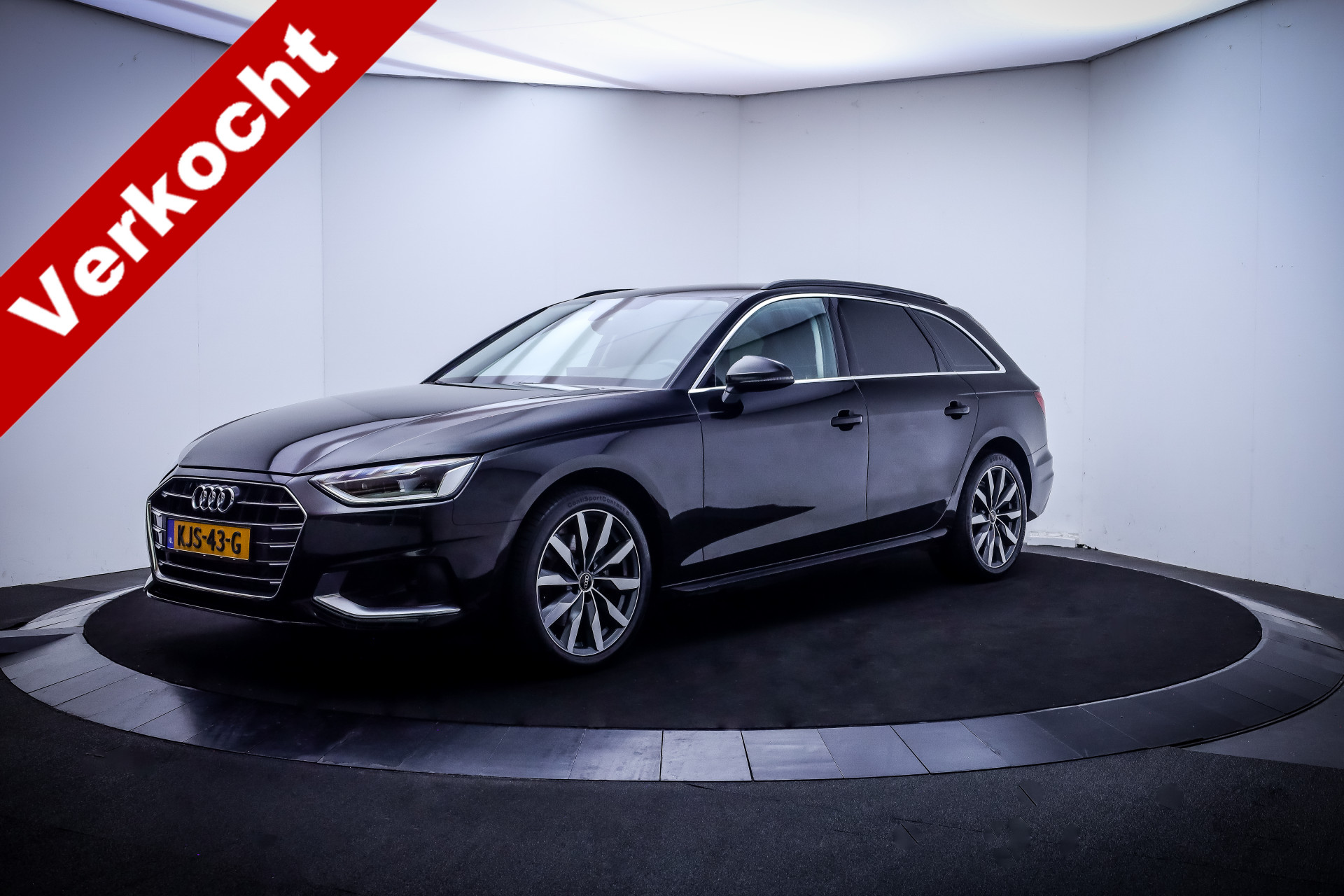 Audi A4 Avant 35(2.0)TFSI S-Tr. BUSINESS LINE 2022 - voorkant