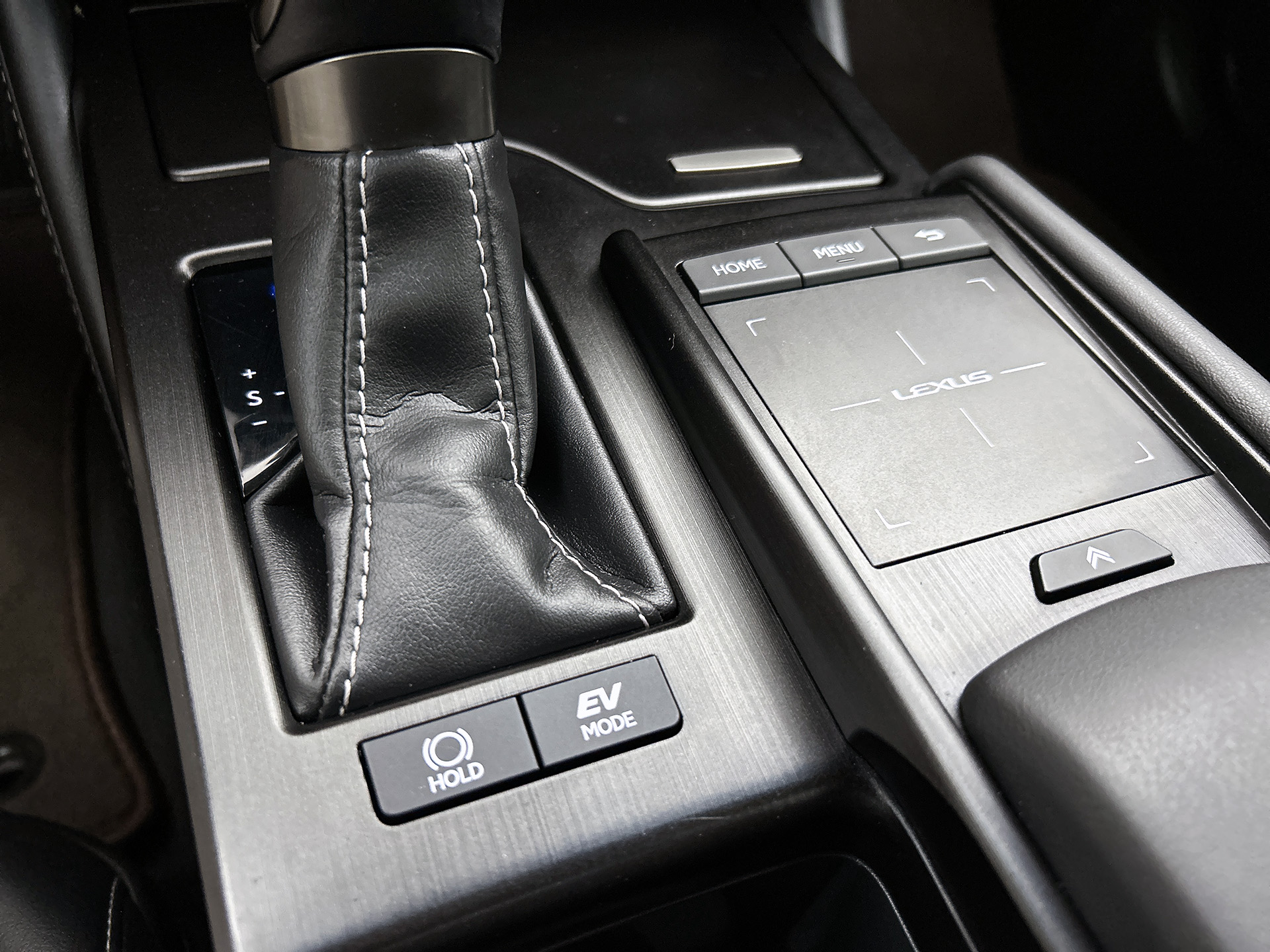 Foto van Lexus Lexus Es300h