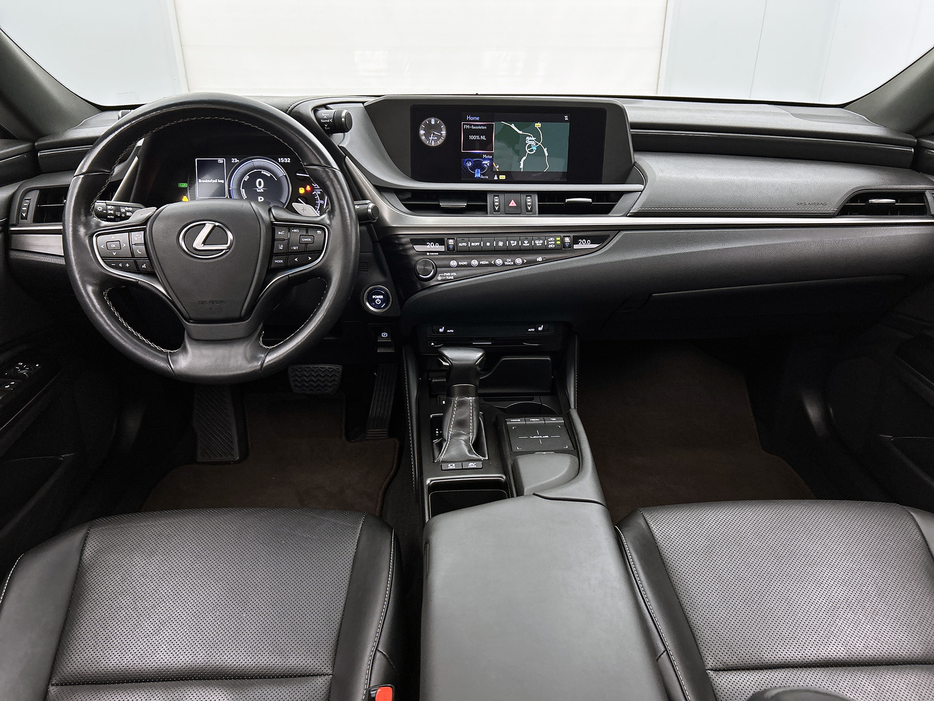 Foto van Lexus Lexus Es300h