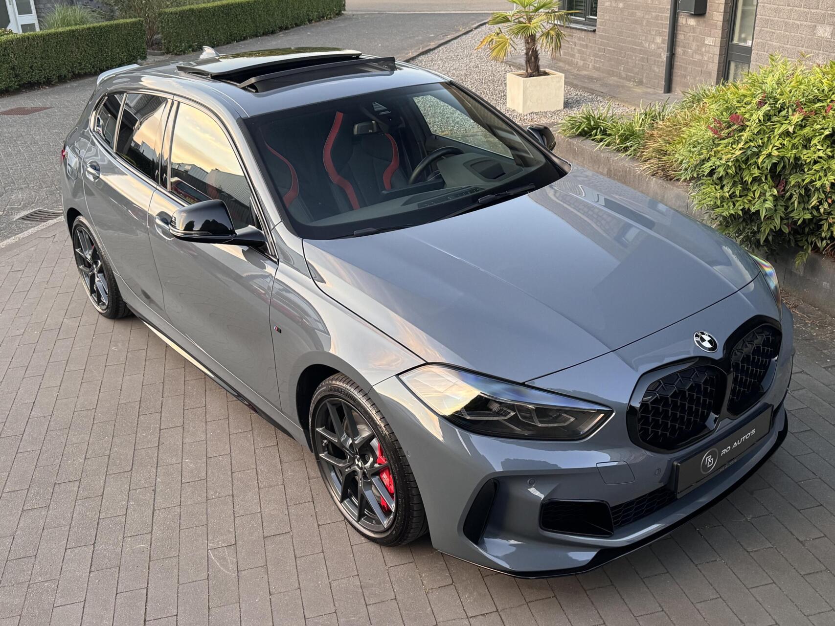 Foto van BMW M135i xDrive