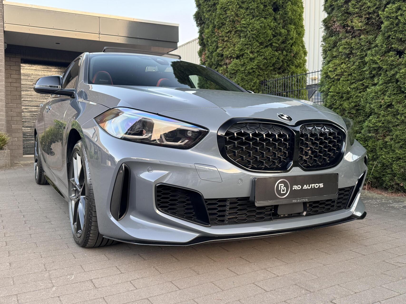 Foto van BMW M135i xDrive