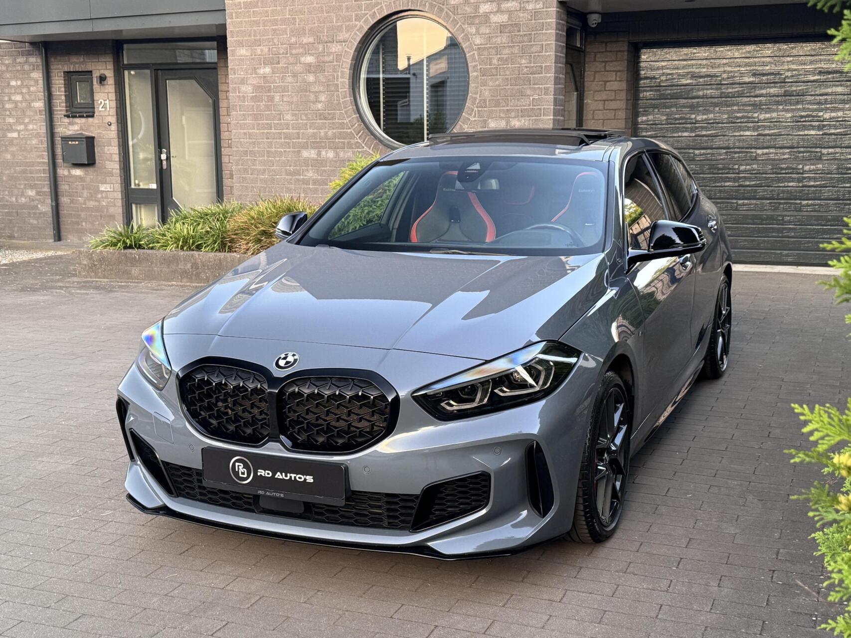 Foto van BMW M135i xDrive