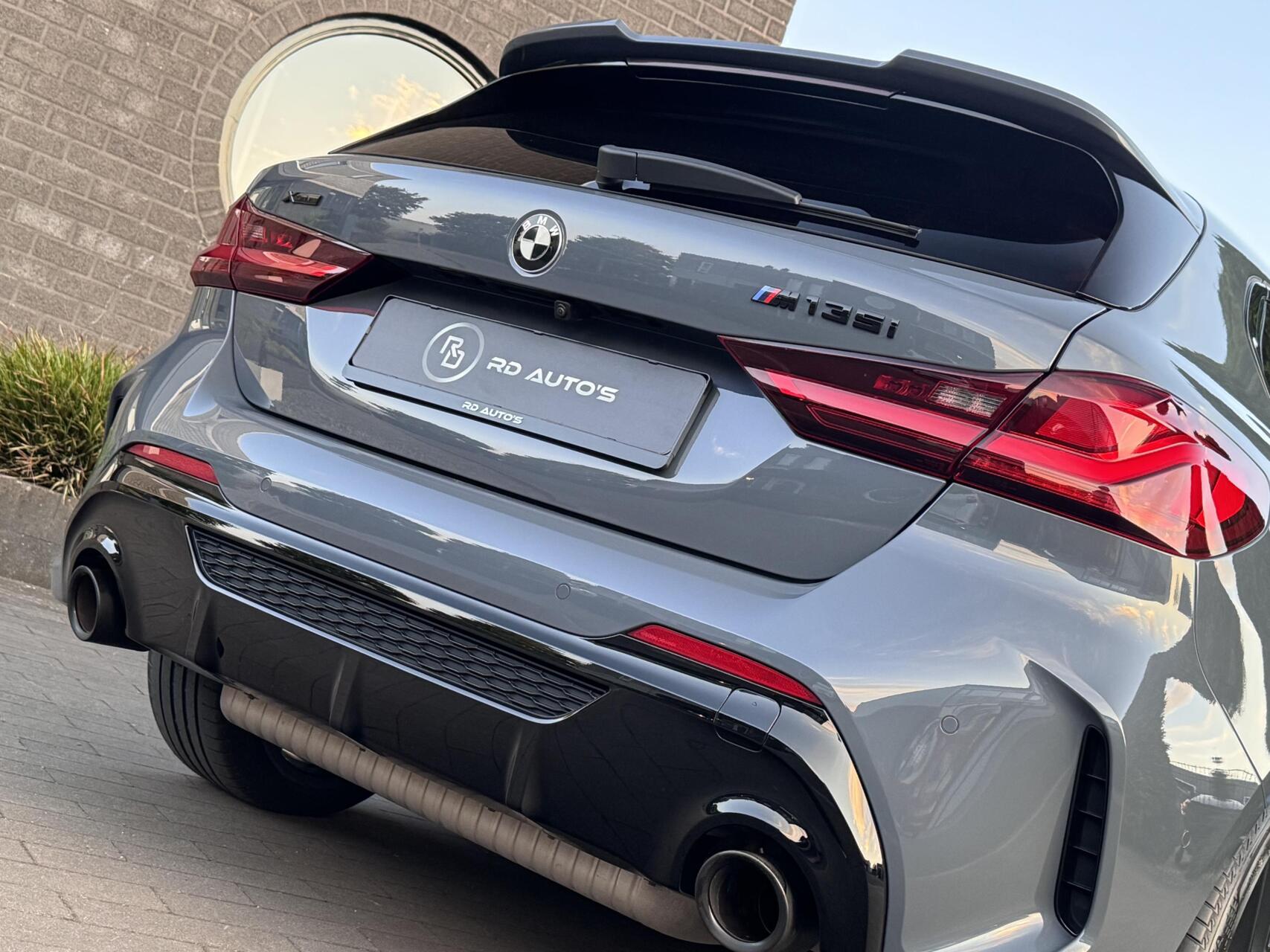 Foto van BMW M135i xDrive