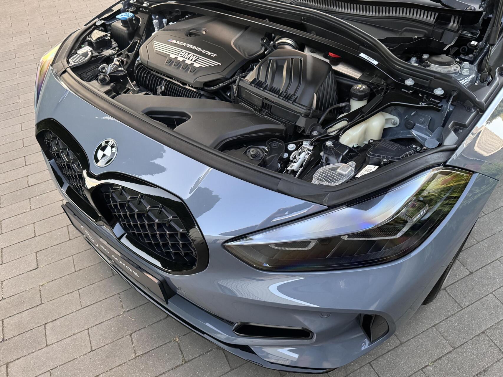 Foto van BMW M135i xDrive