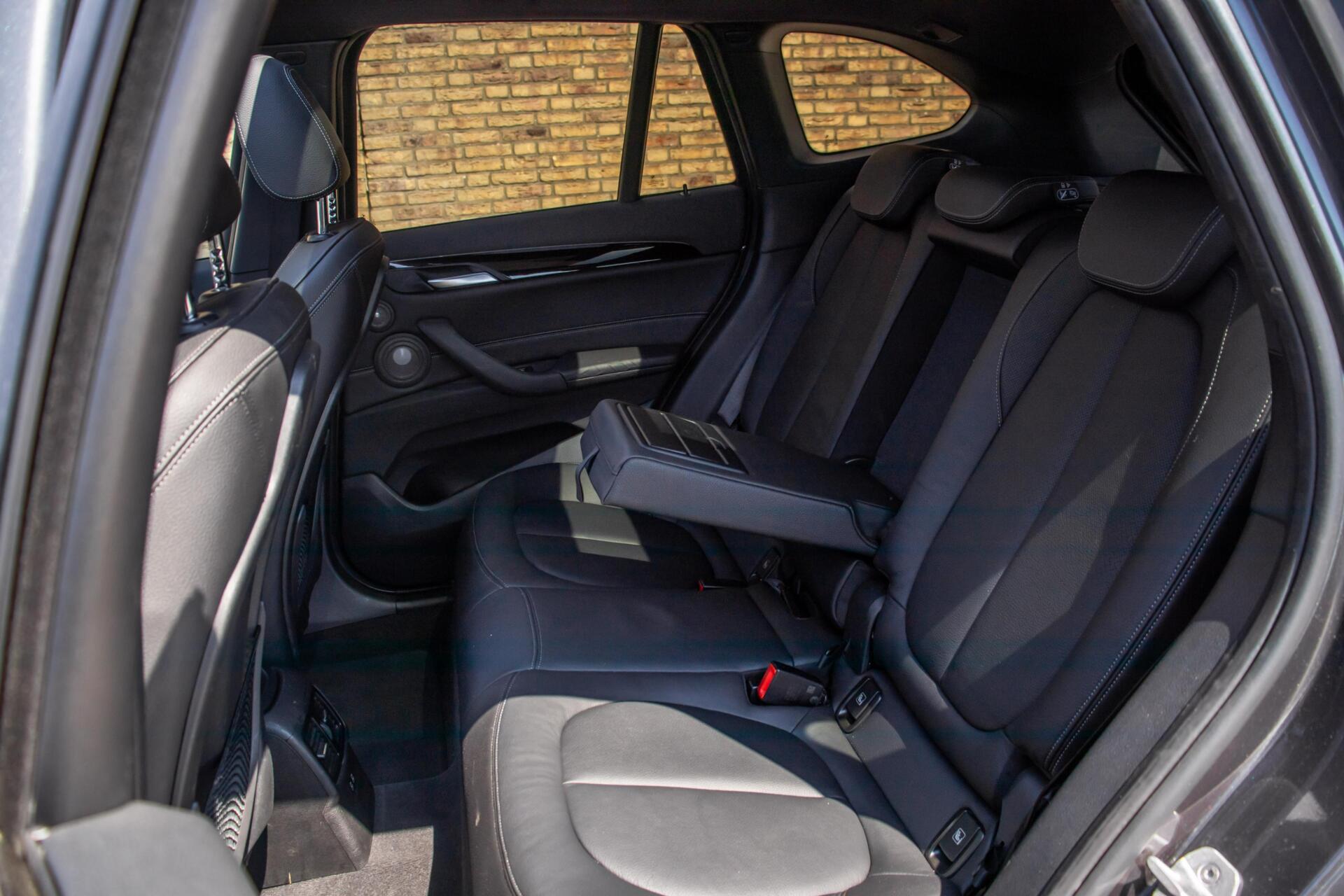 Foto van BMW X1 Xdrive25e