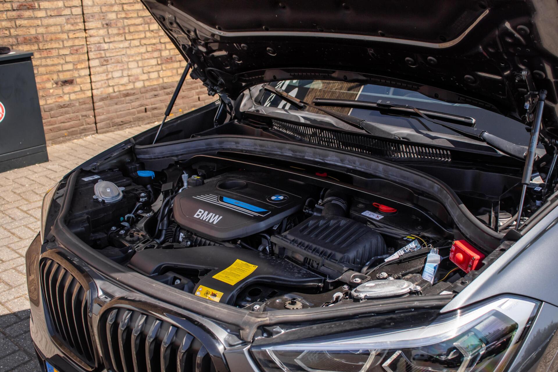 Foto van BMW X1 Xdrive25e