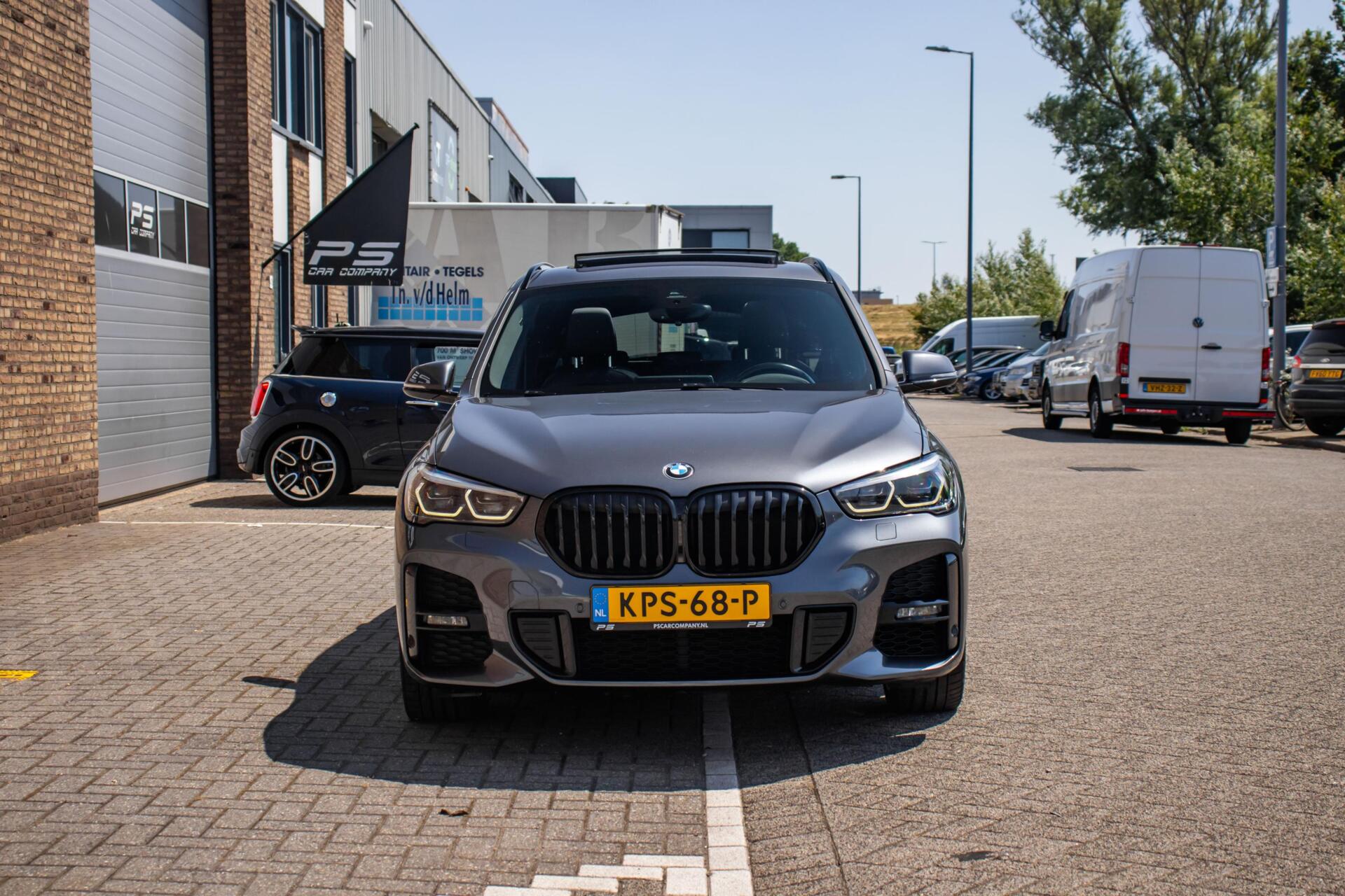 Foto van BMW X1 Xdrive25e