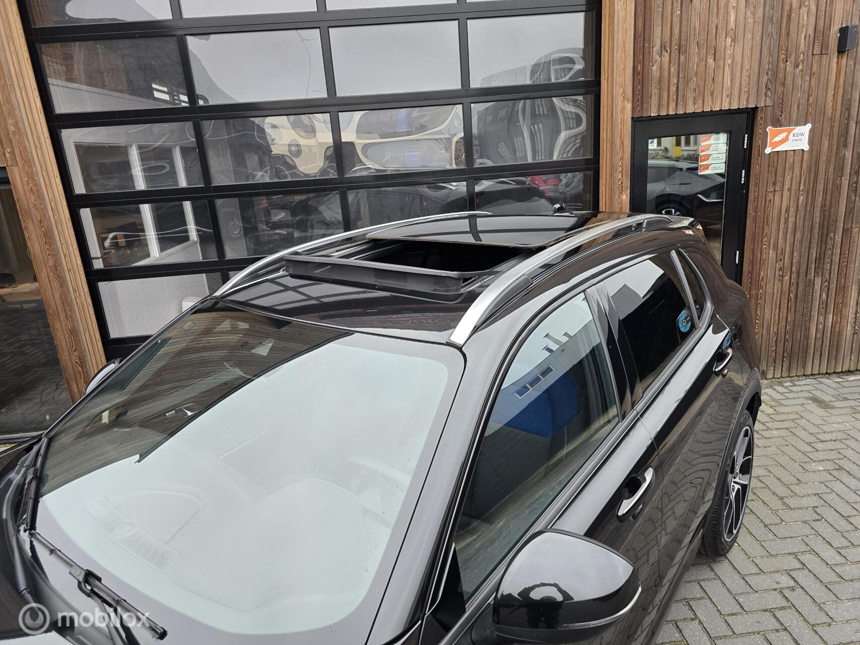 Foto van LYNK & Co 01
