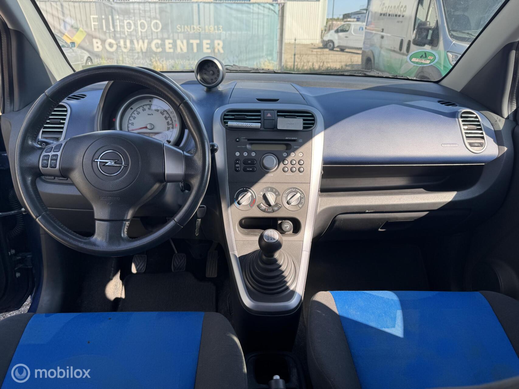 Foto van Opel Agila