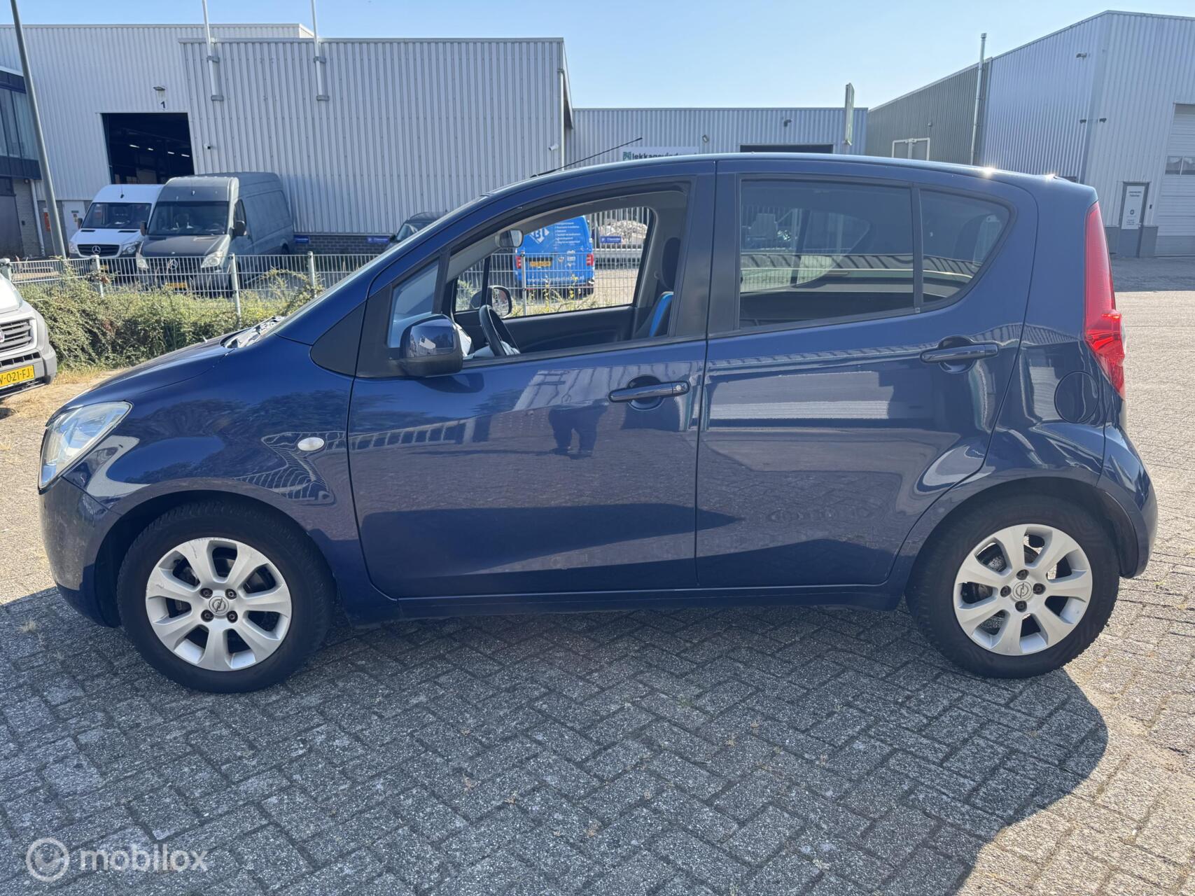 Foto van Opel Agila