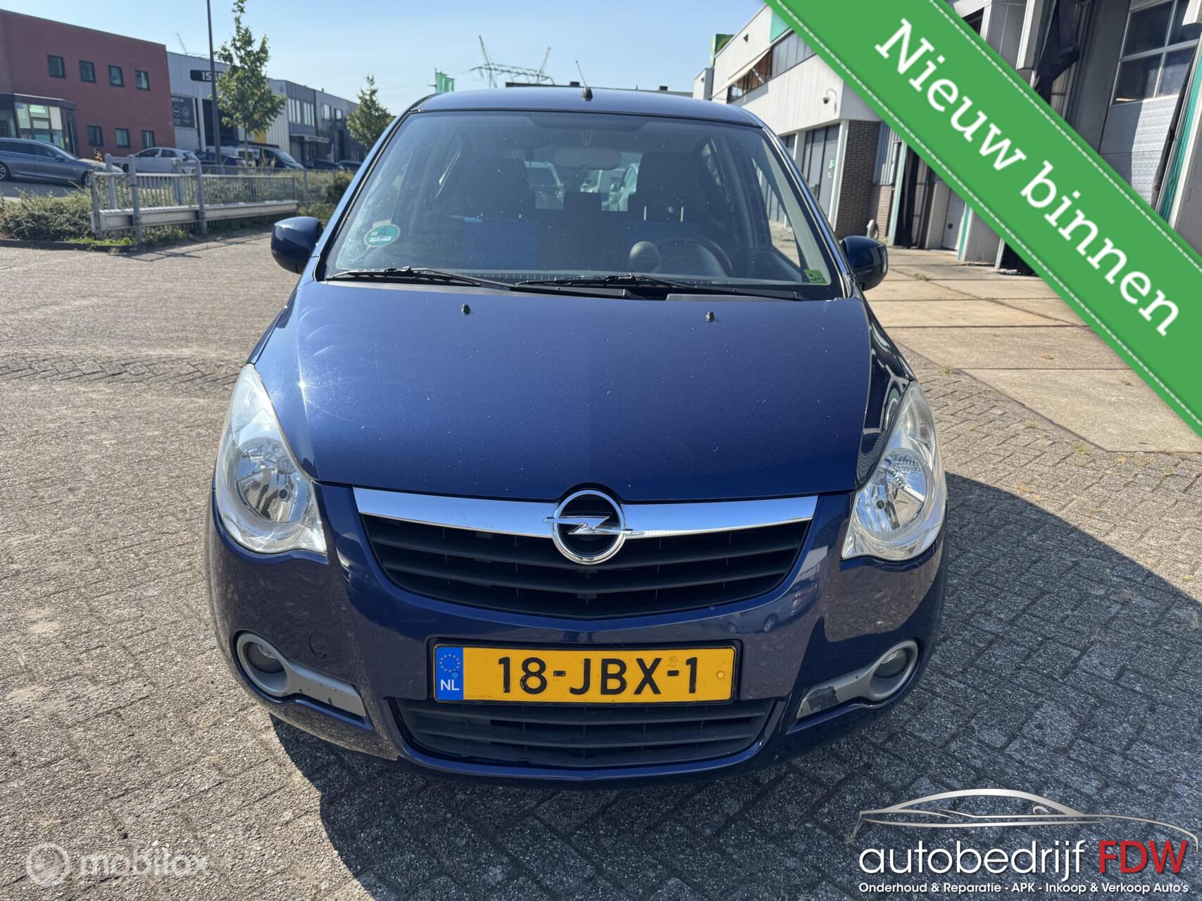 Foto van Opel Agila