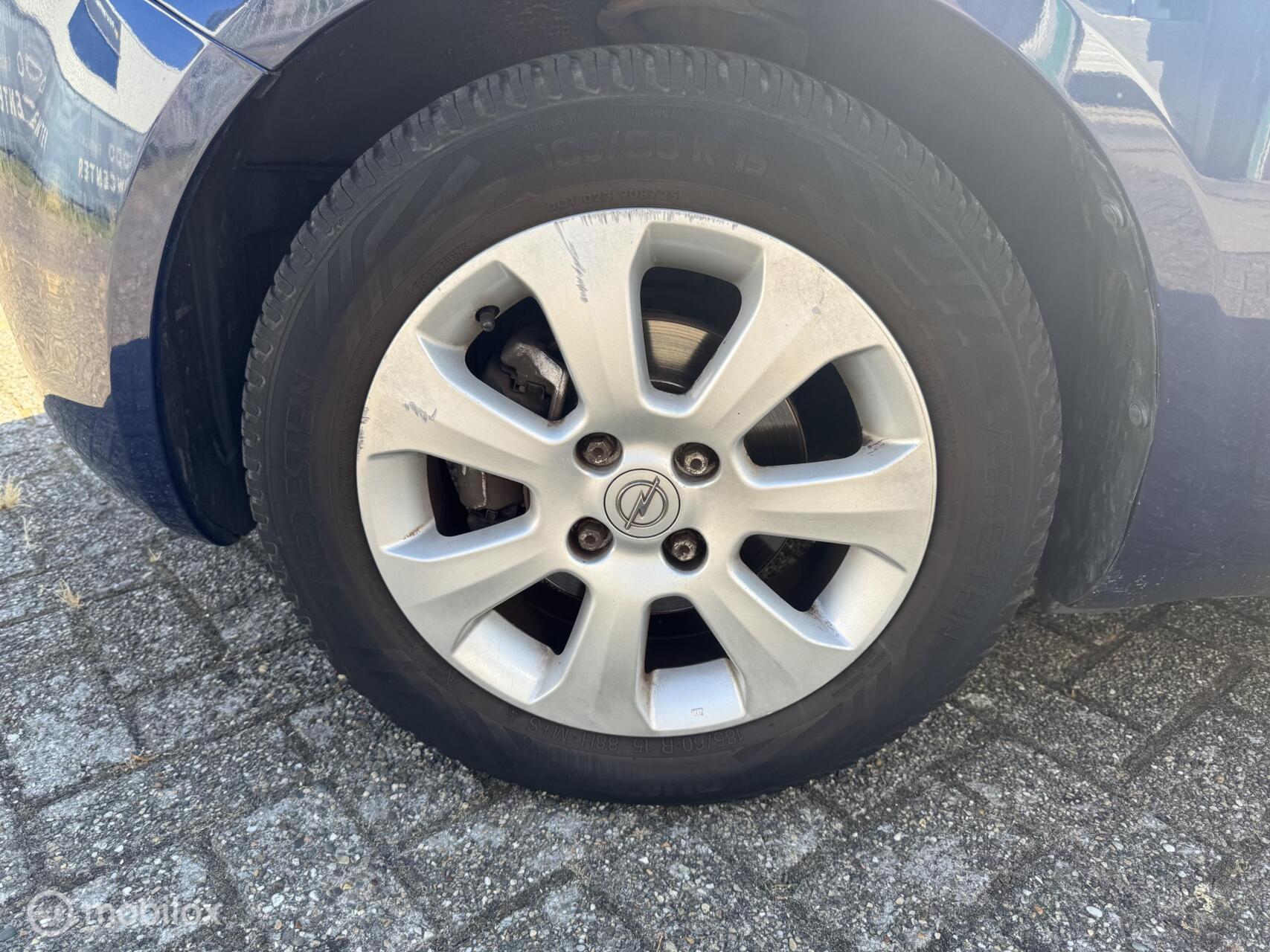 Foto van Opel Agila