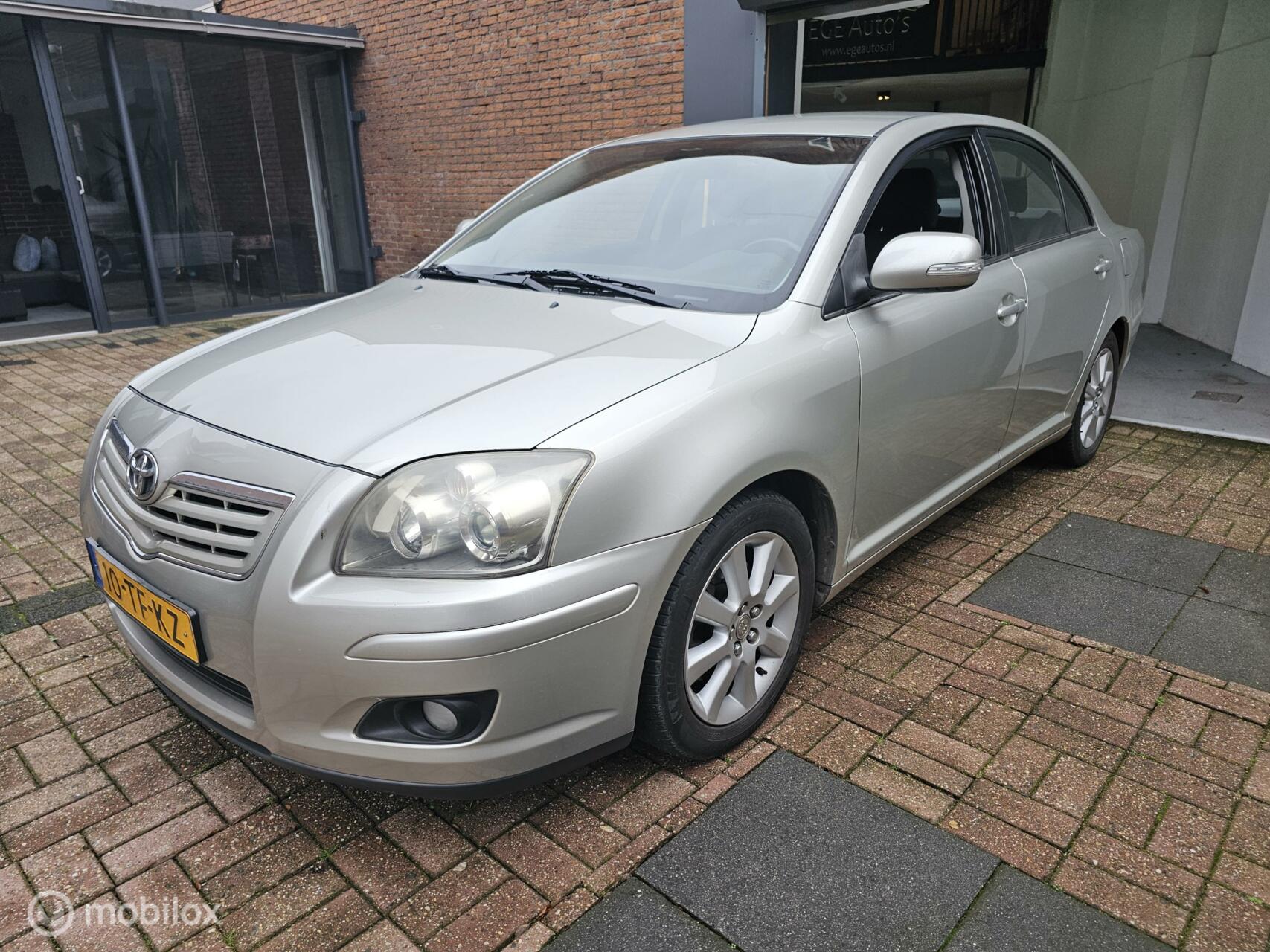 Foto van Toyota Avensis