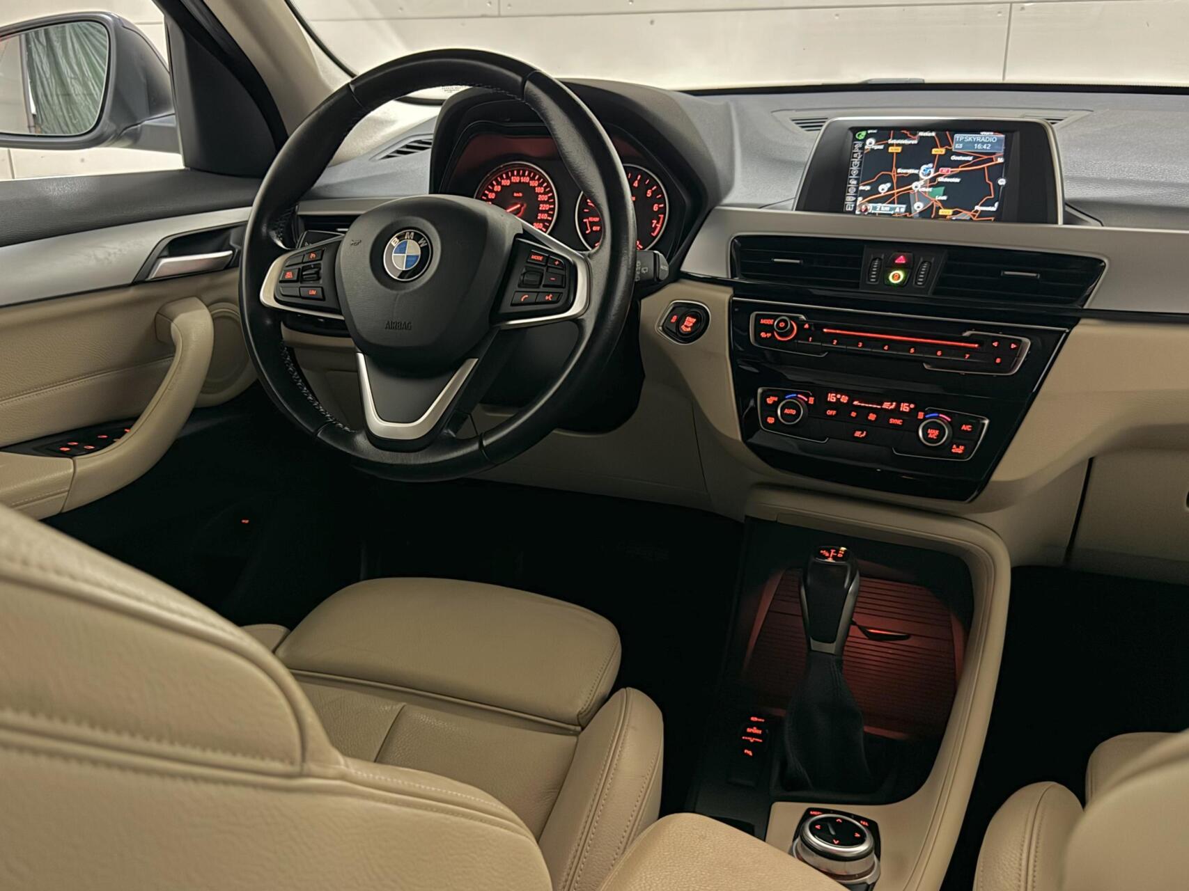 Foto van BMW X1 Sdrive18i