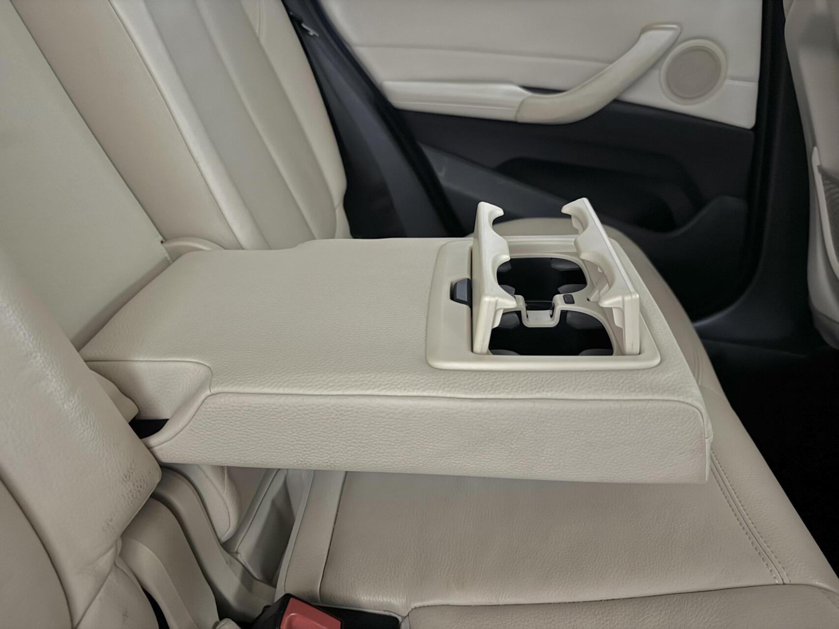 Foto van BMW X1 Sdrive18i