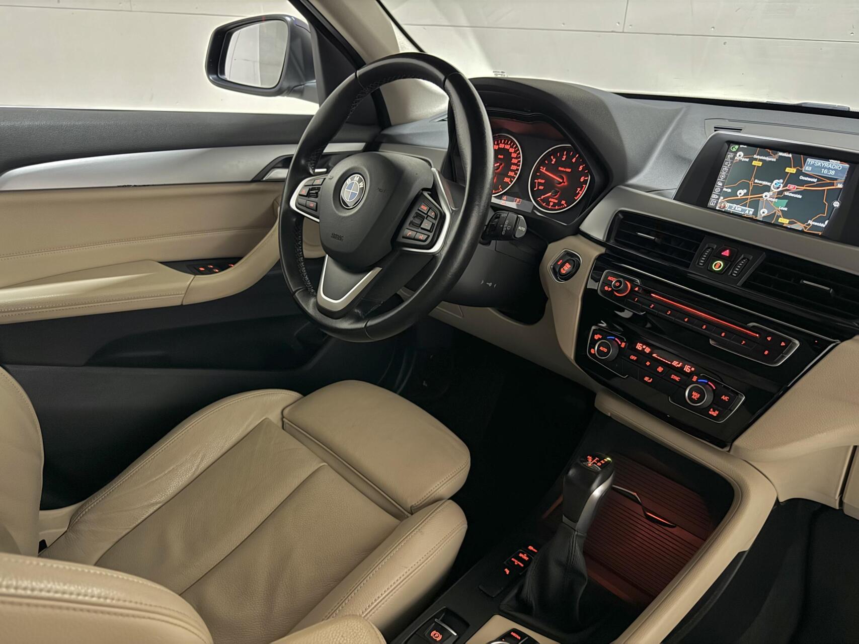 Foto van BMW X1 Sdrive18i