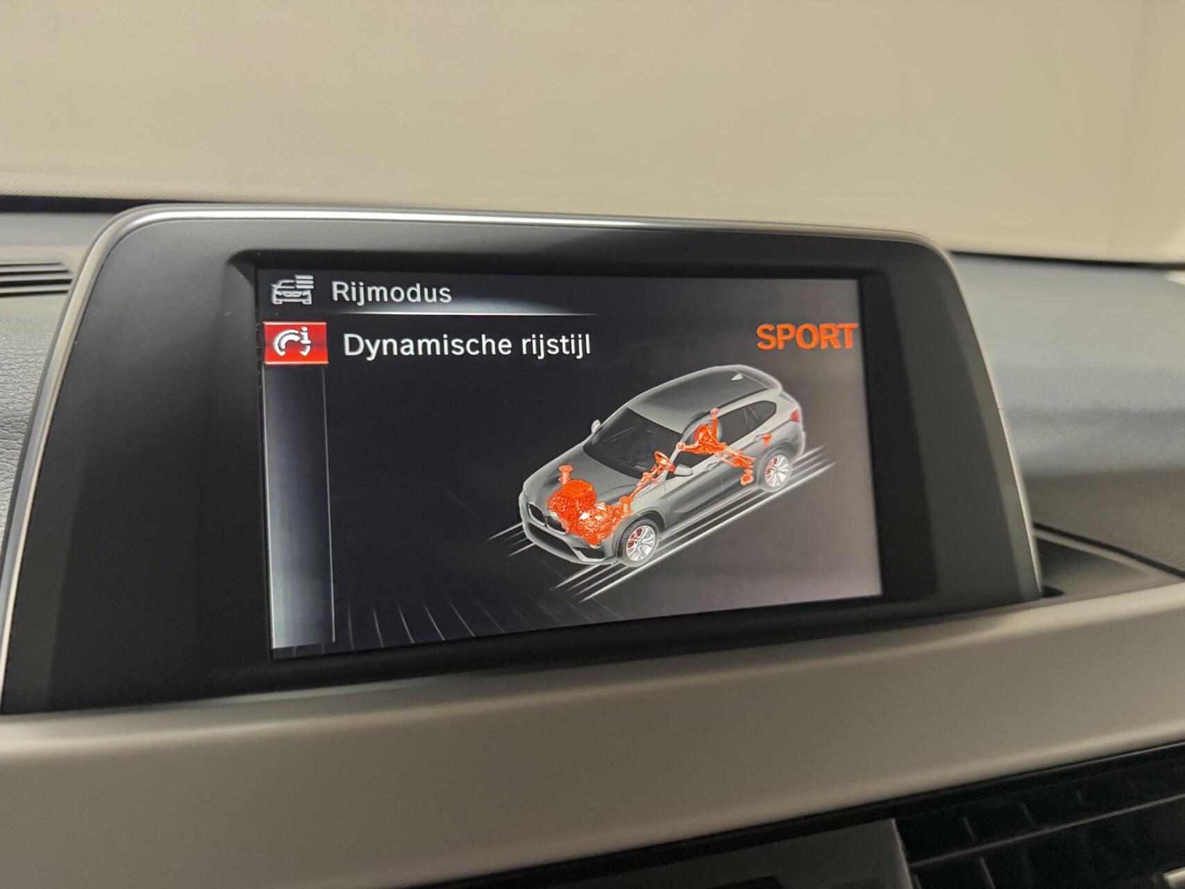Foto van BMW X1 Sdrive18i