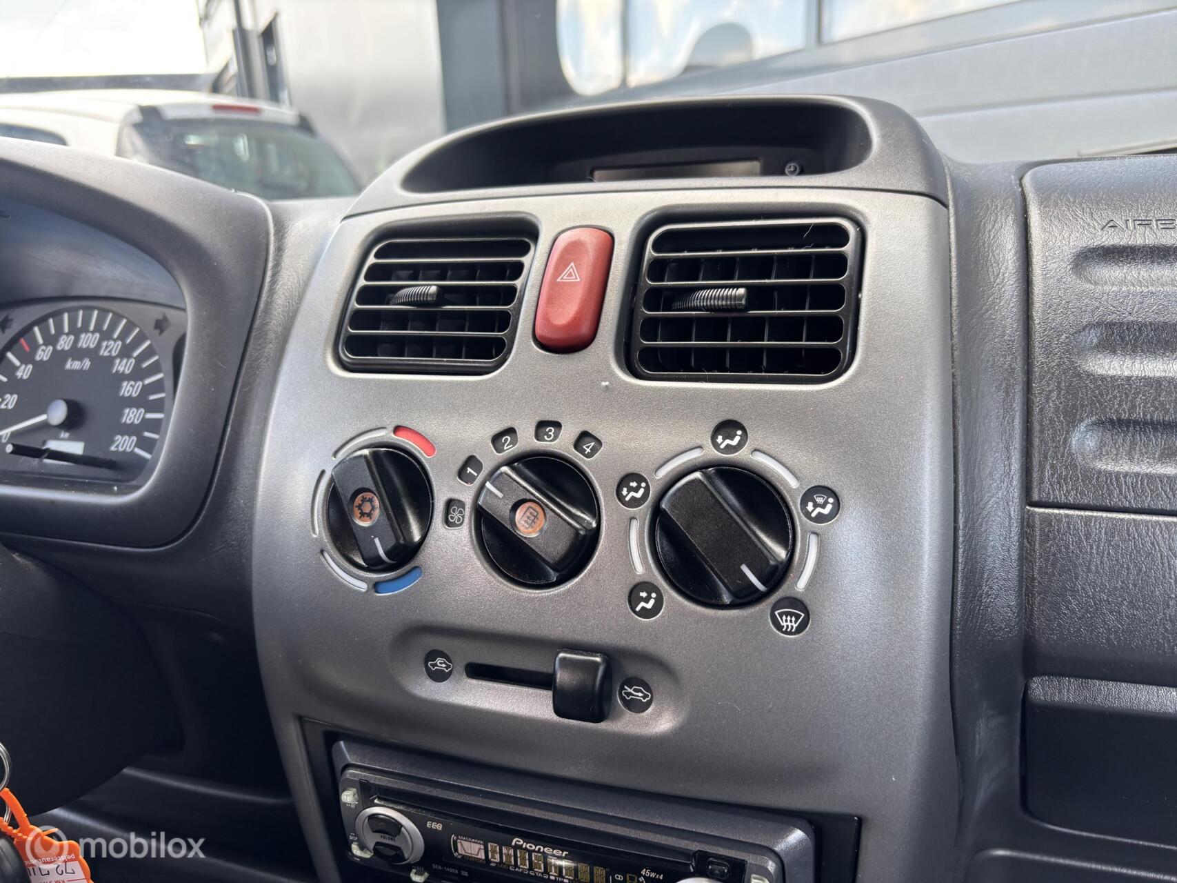 Foto van Opel Agila